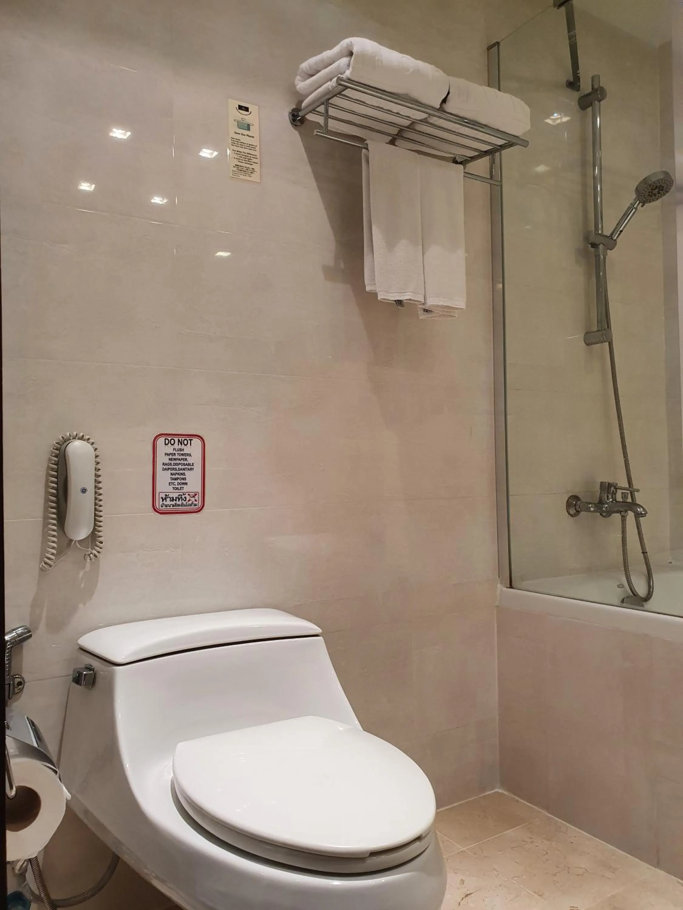 Shower in Amora NeoLuxe Suites Hotel