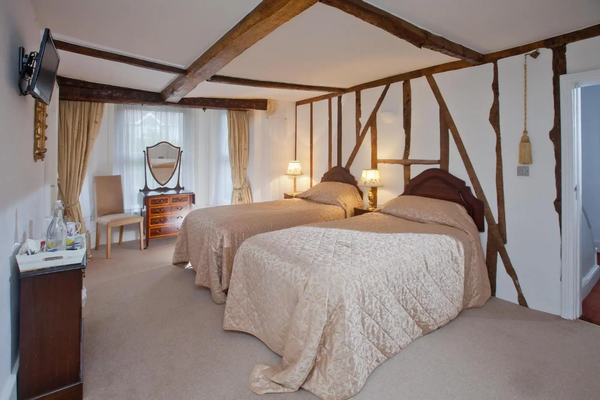 Twin Room in The Old House Guest House Twin Room in The Old House Guest House