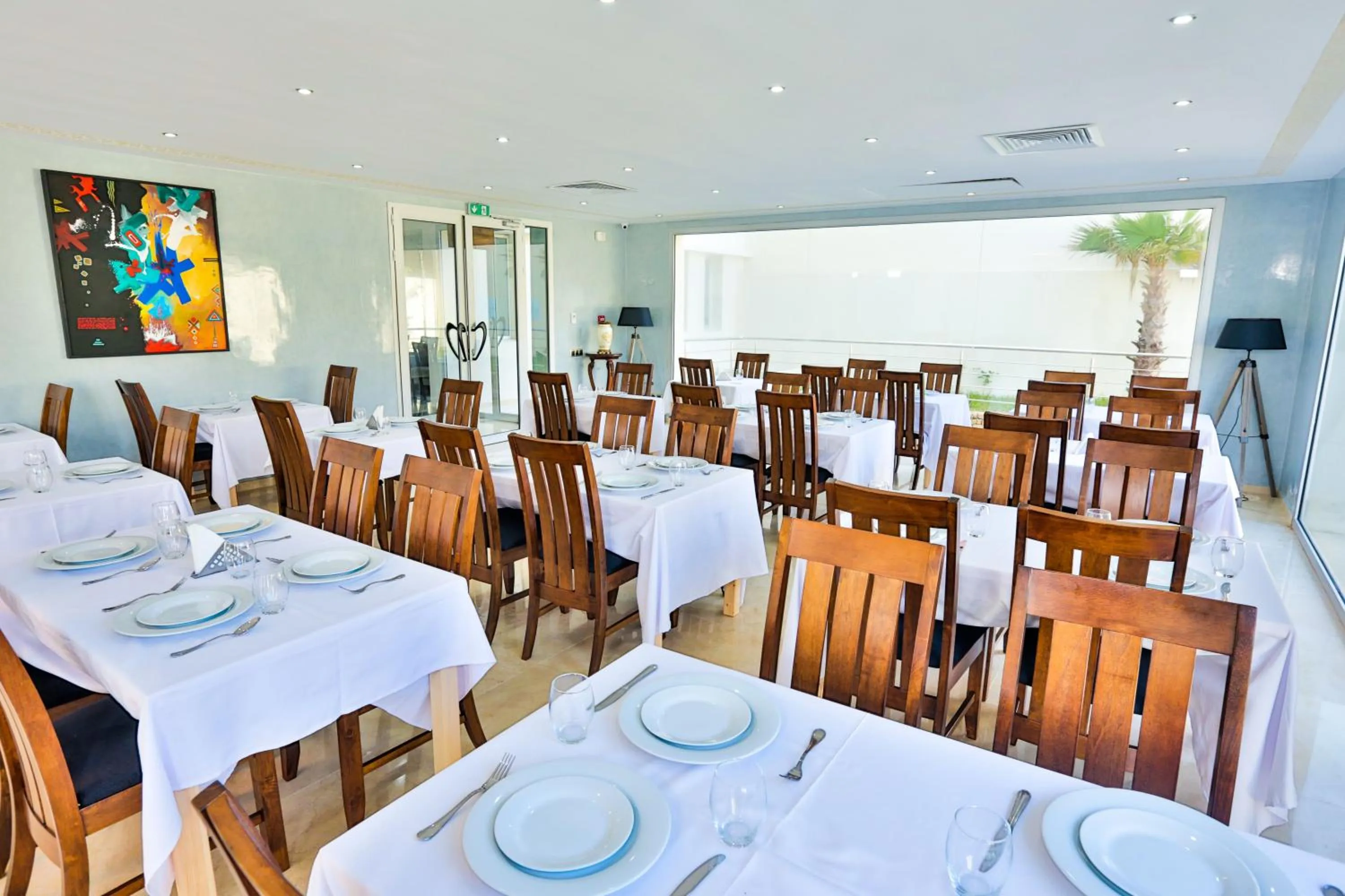 Restaurant/places to eat in Hotel Cote ocean Mogador