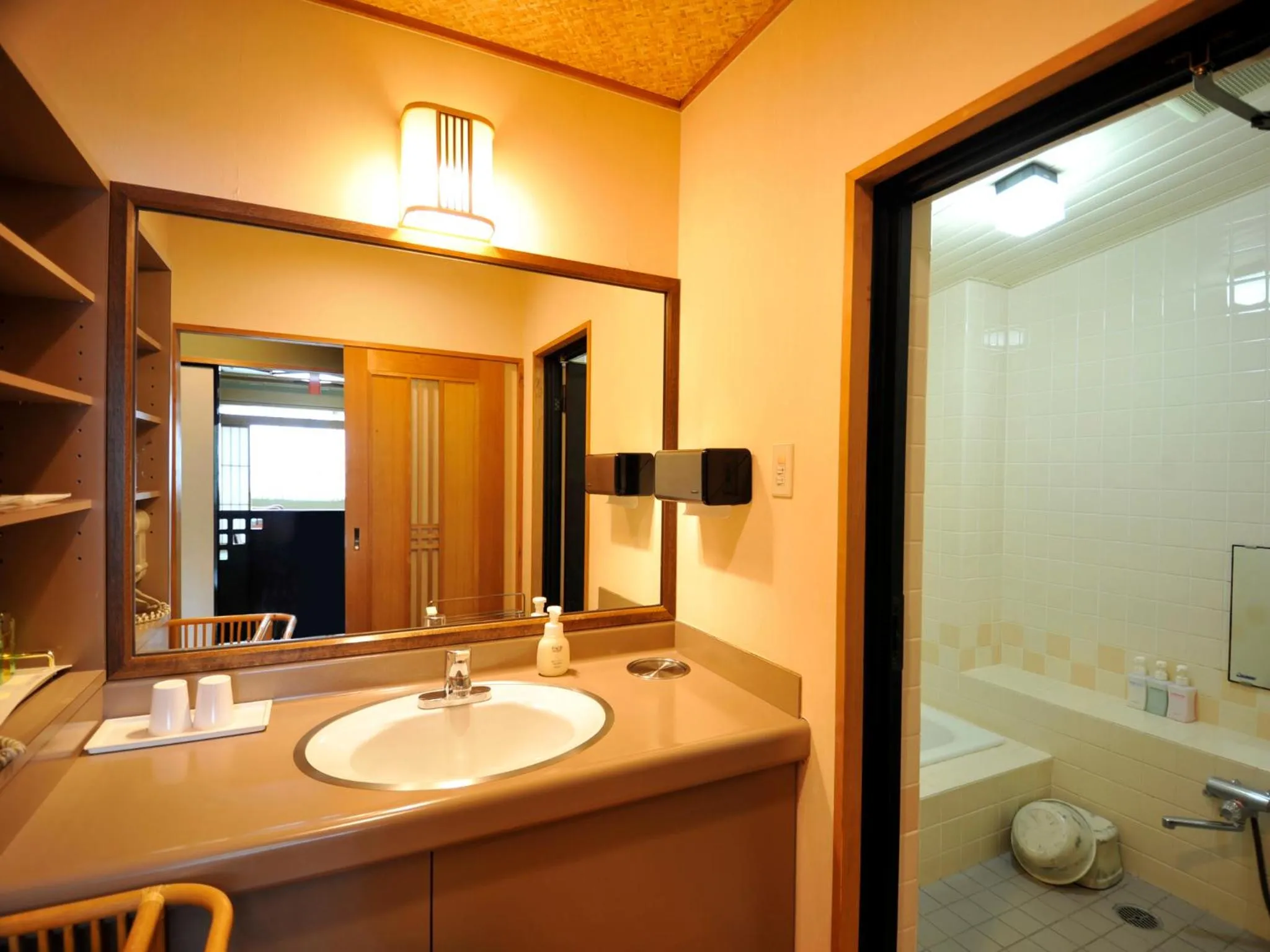 Bathroom in Nisshokan Shinkan Baishokaku