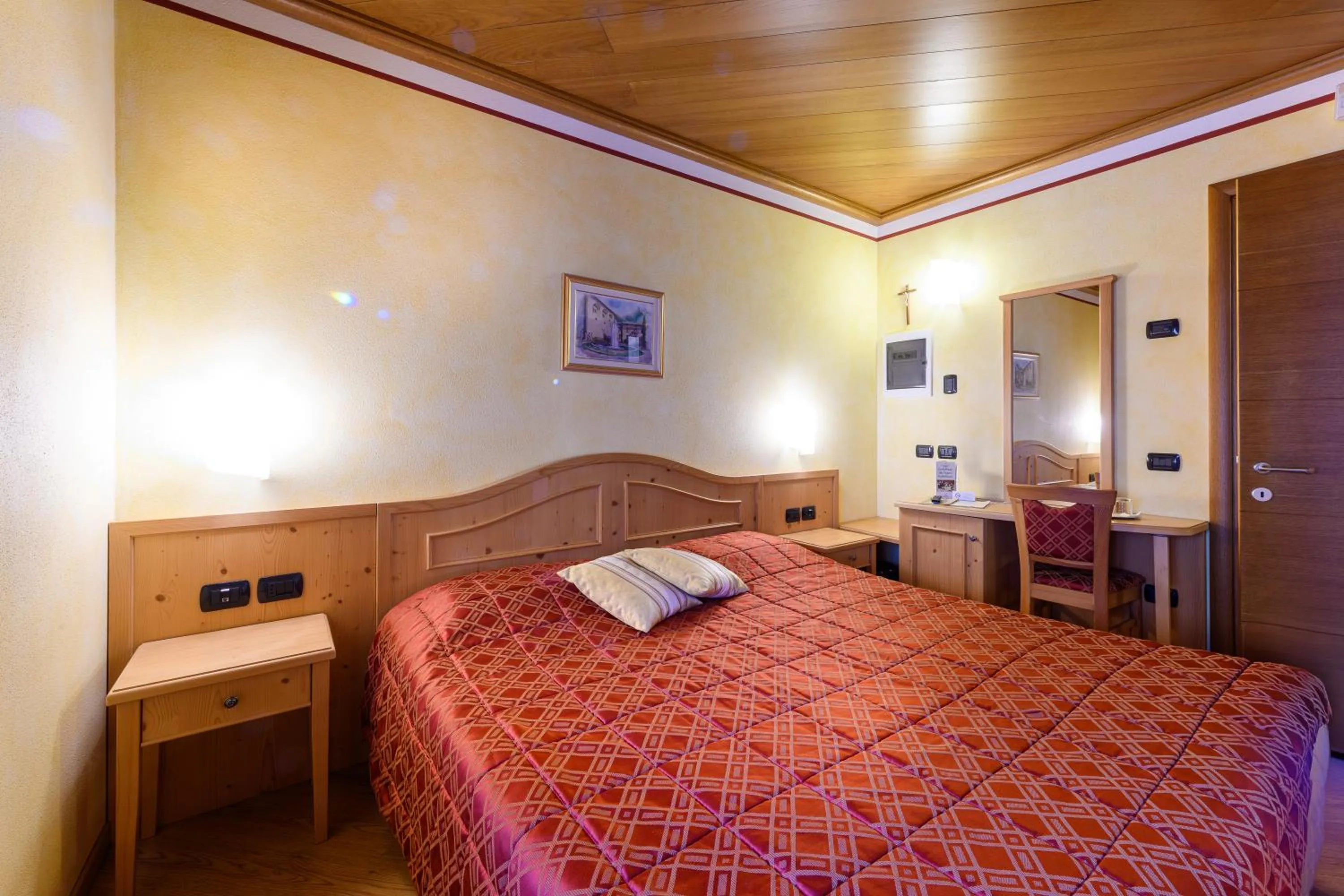 Photo of the whole room, Bed in Hotel Garni Le Corti