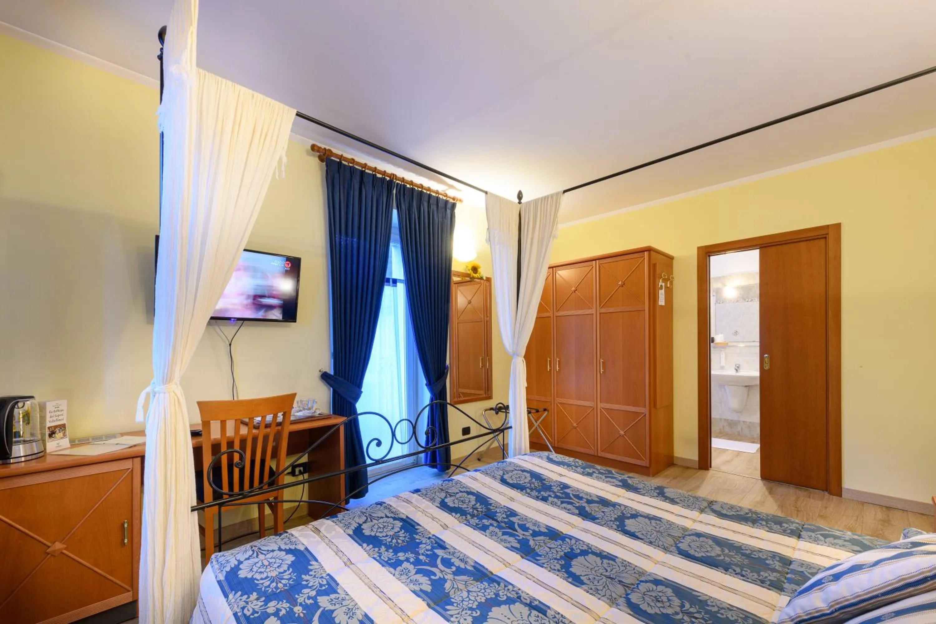 Photo of the whole room, Bed in Hotel Garni Le Corti