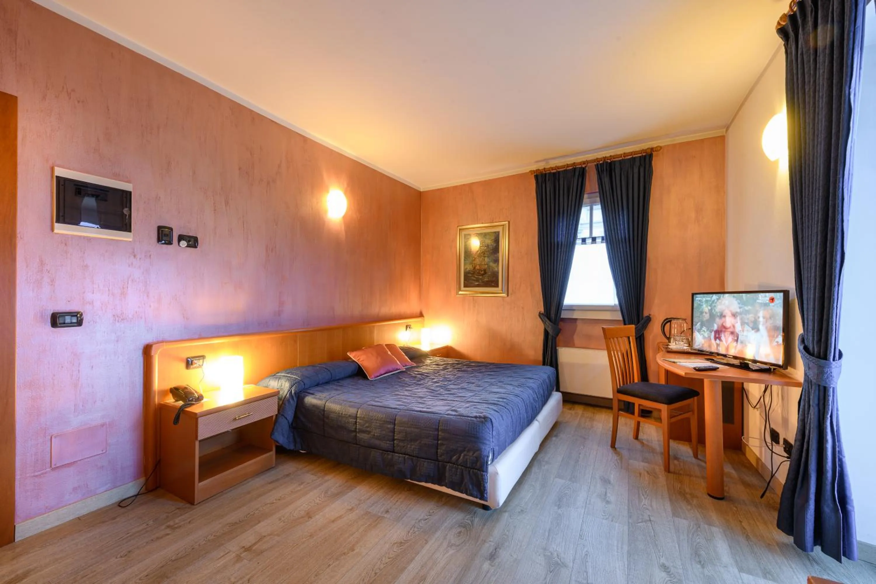 Photo of the whole room, Bed in Hotel Garni Le Corti