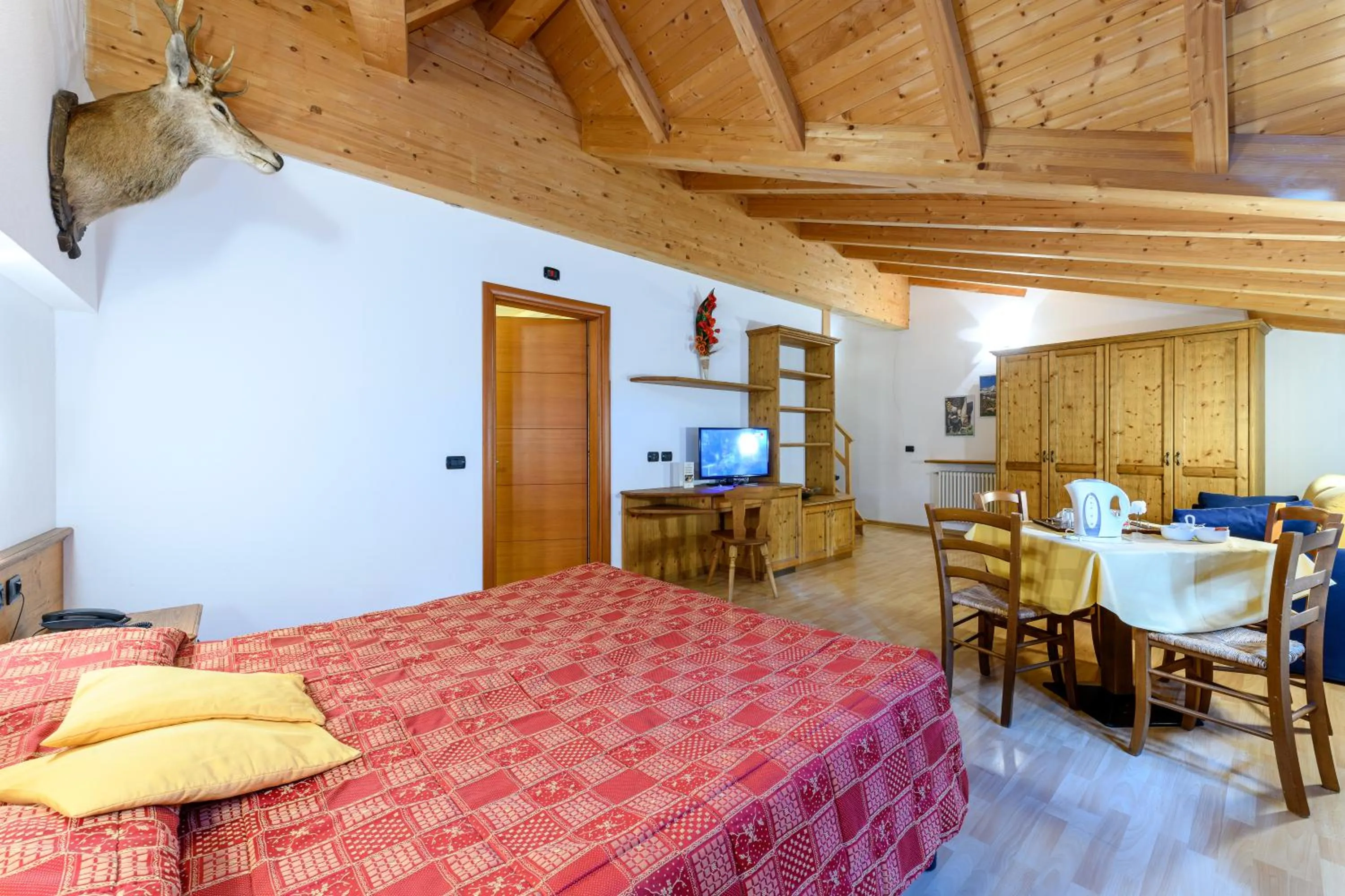 Photo of the whole room in Hotel Garni Le Corti