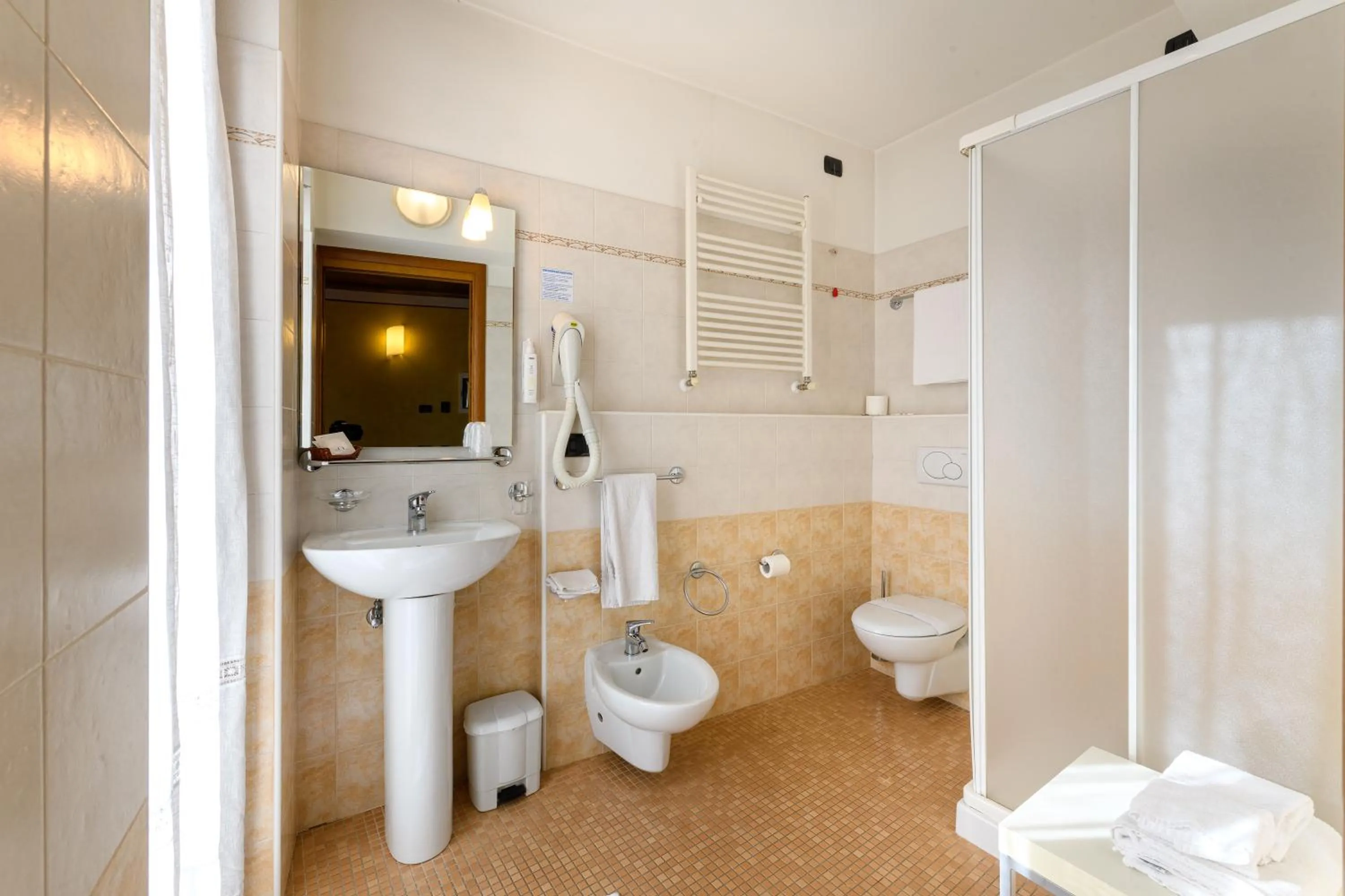 Bathroom in Hotel Garni Le Corti