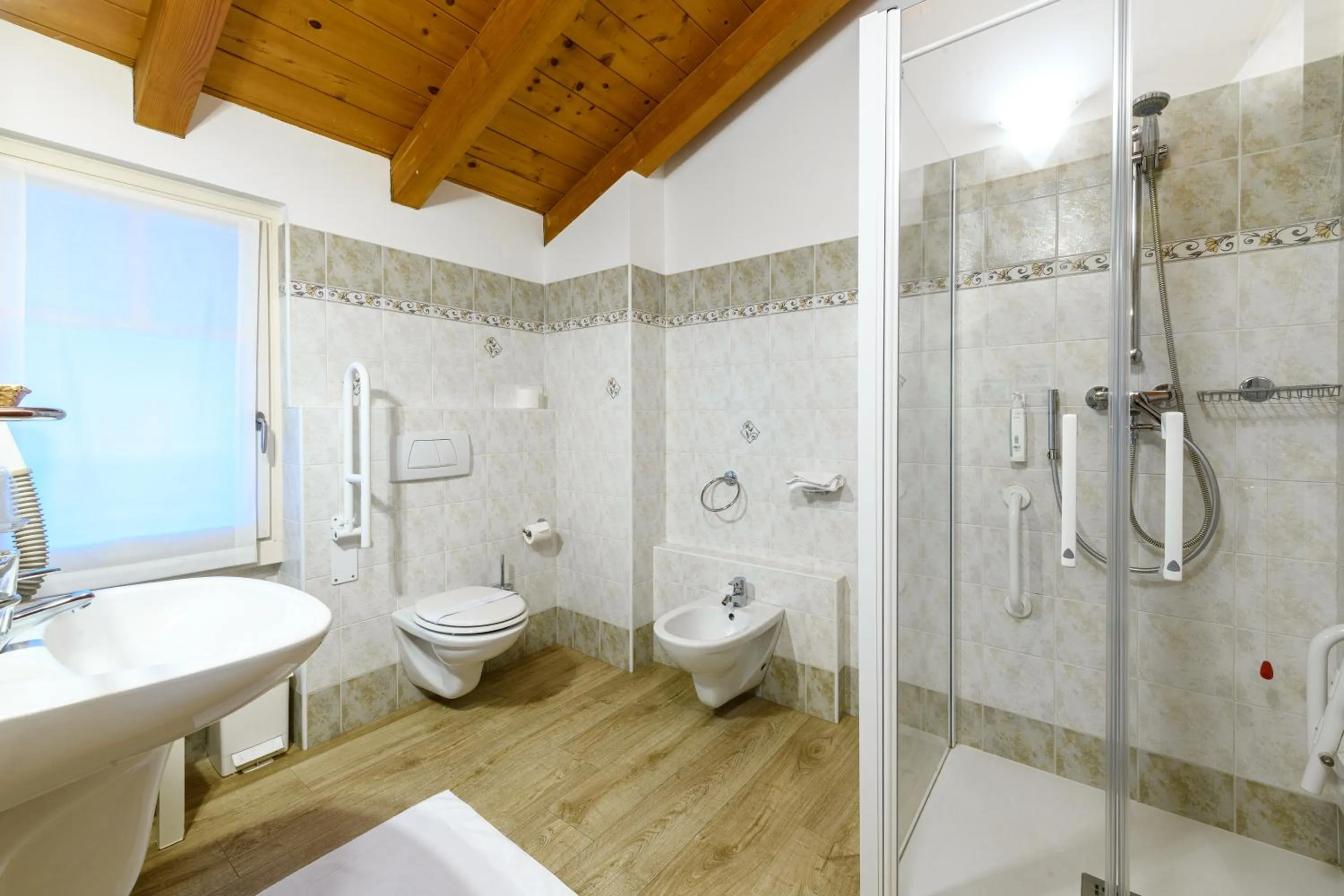 Bathroom in Hotel Garni Le Corti