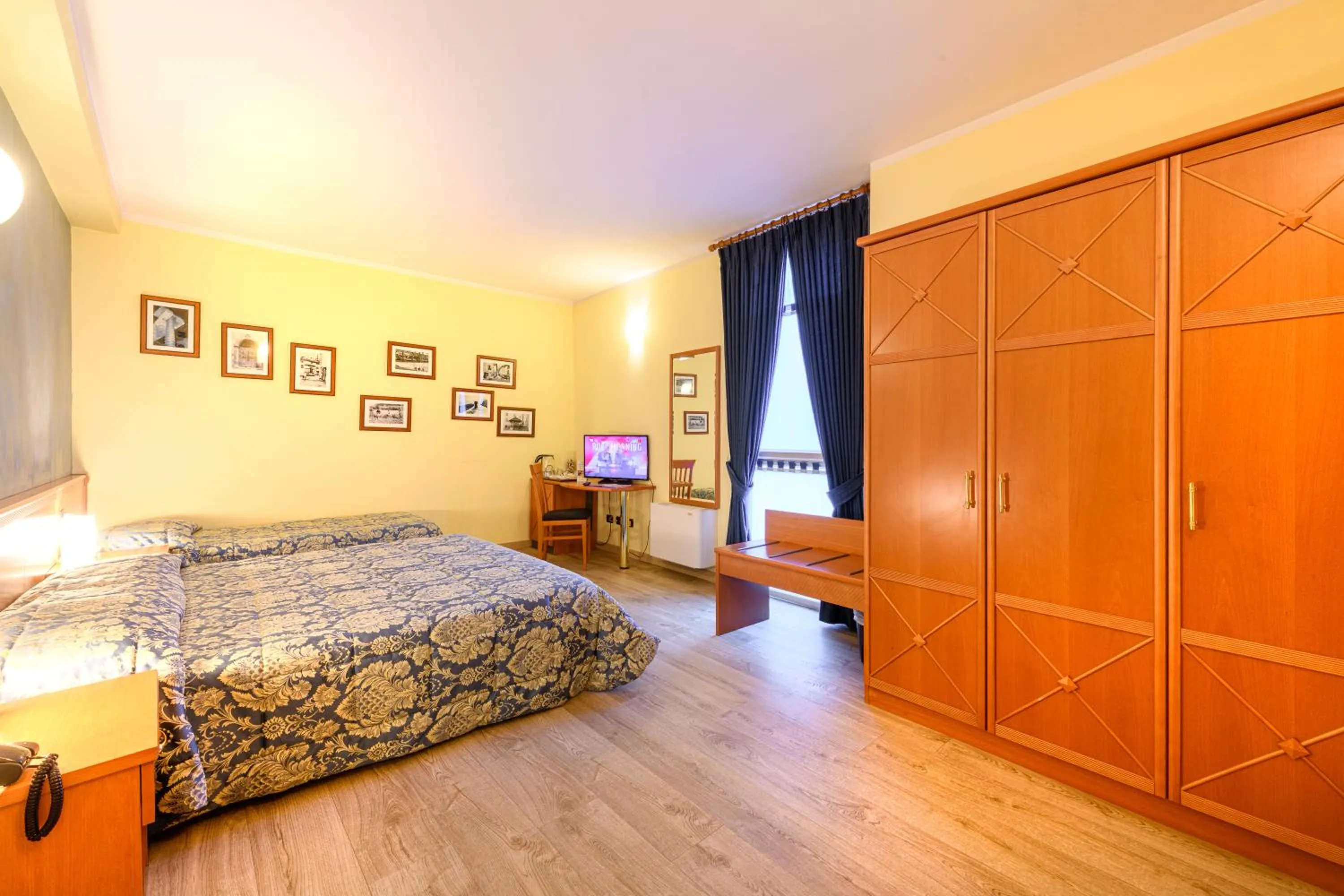 Photo of the whole room, Bed in Hotel Garni Le Corti