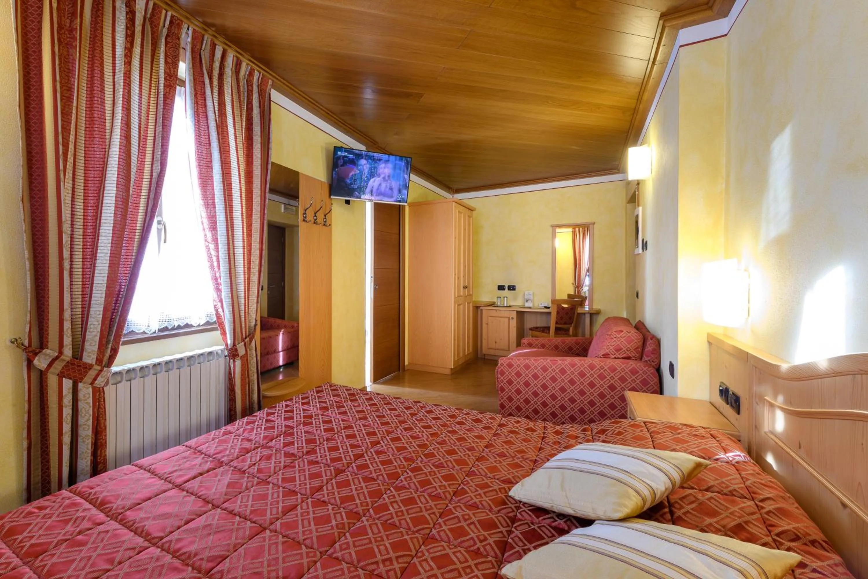 Photo of the whole room, Bed in Hotel Garni Le Corti