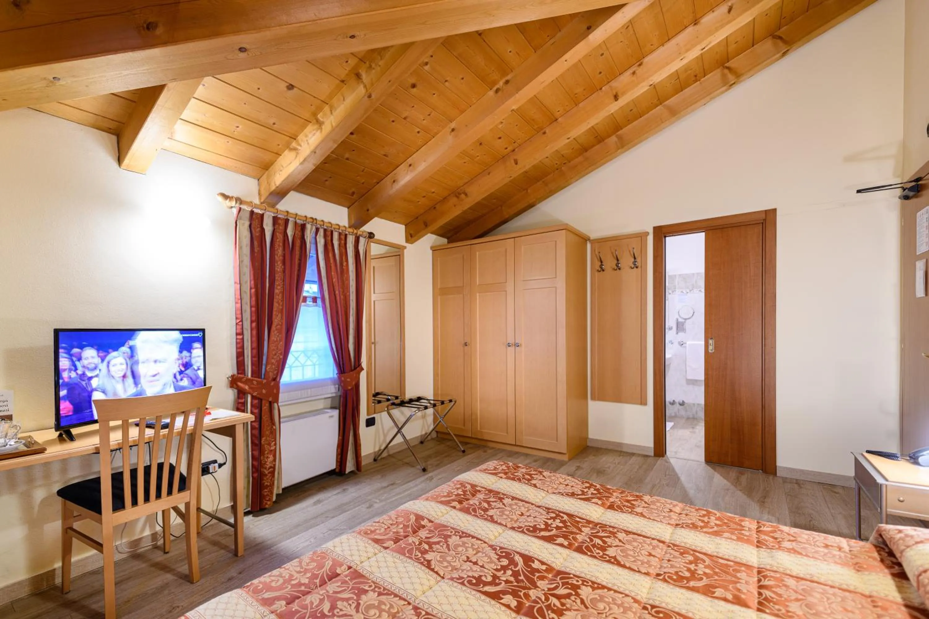 Photo of the whole room, Bed in Hotel Garni Le Corti