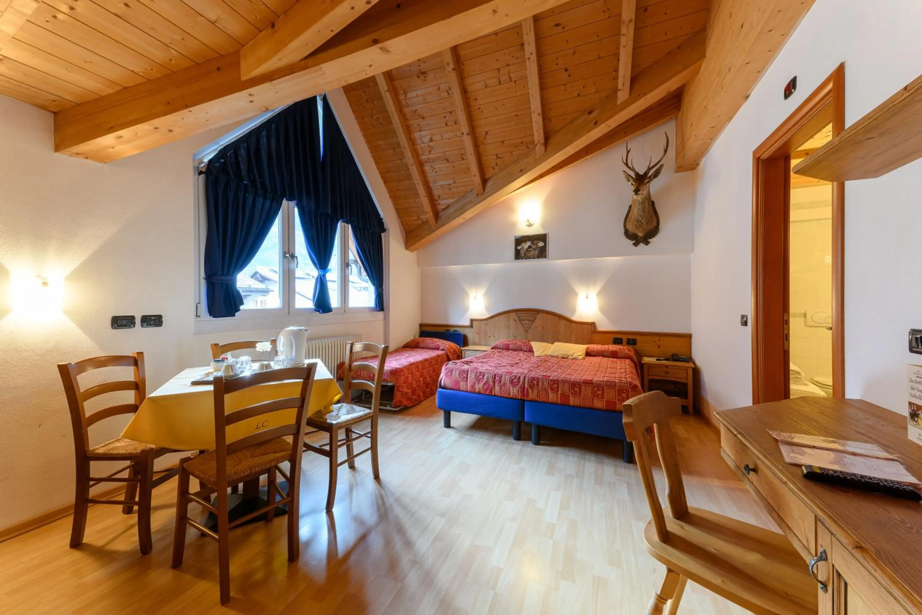 Photo of the whole room, Bed in Hotel Garni Le Corti