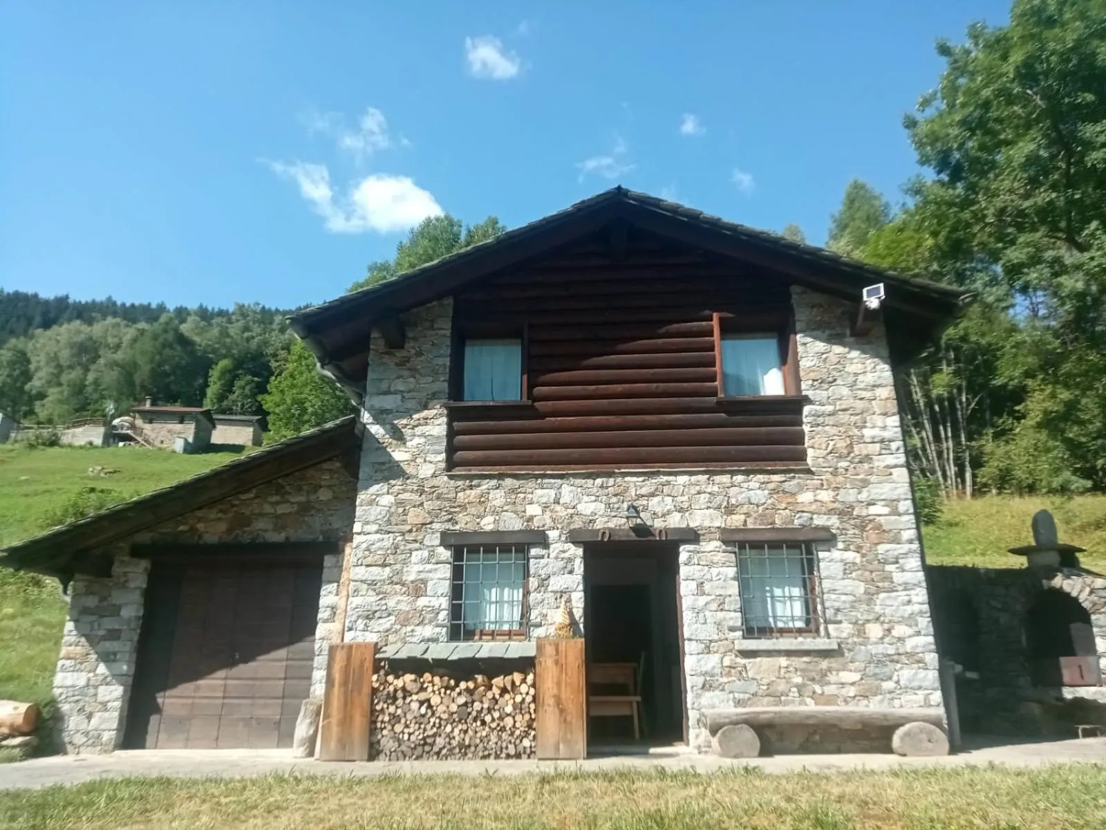 Property building in Hotel Garni Le Corti