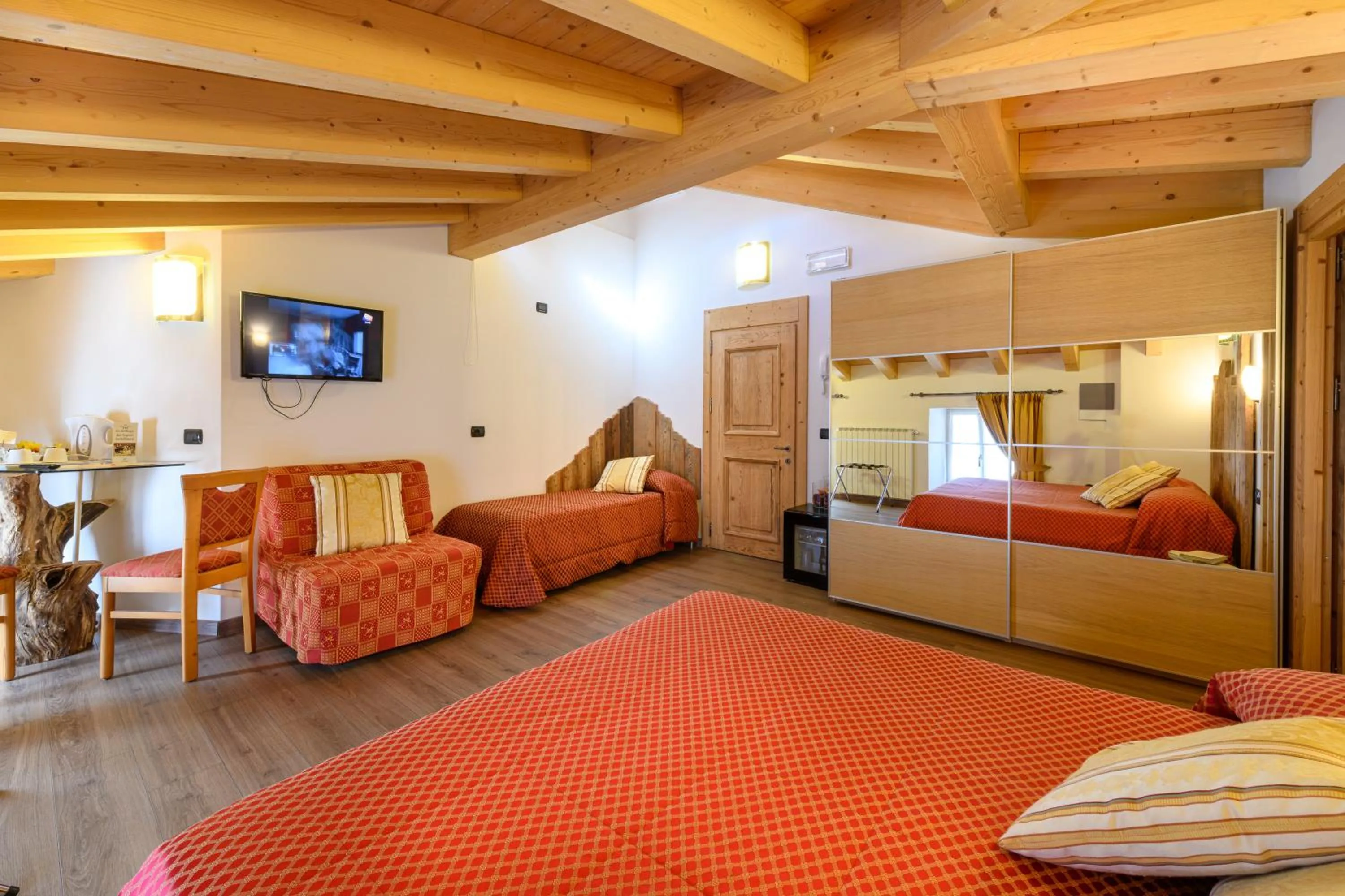 Photo of the whole room, Bed in Hotel Garni Le Corti