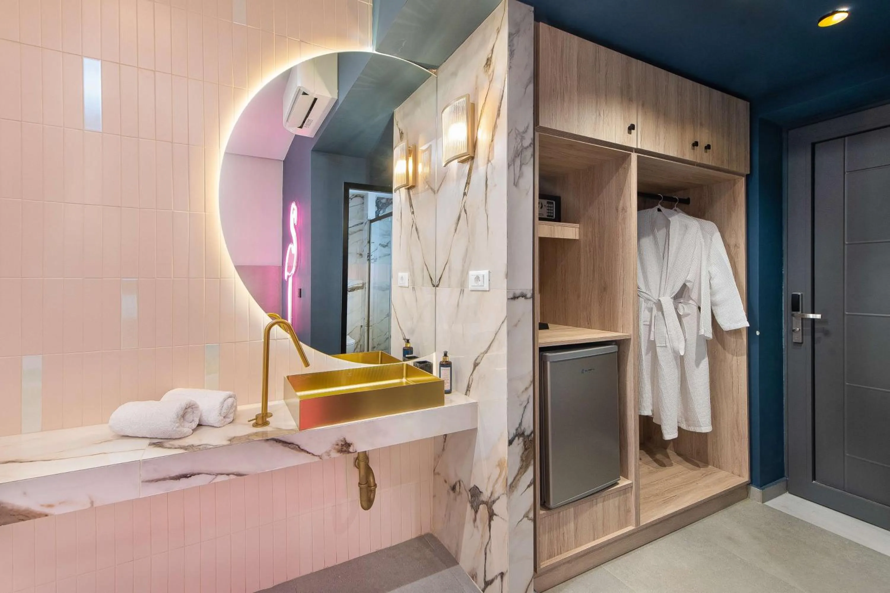 wardrobe in Madison Boutique, Faliraki