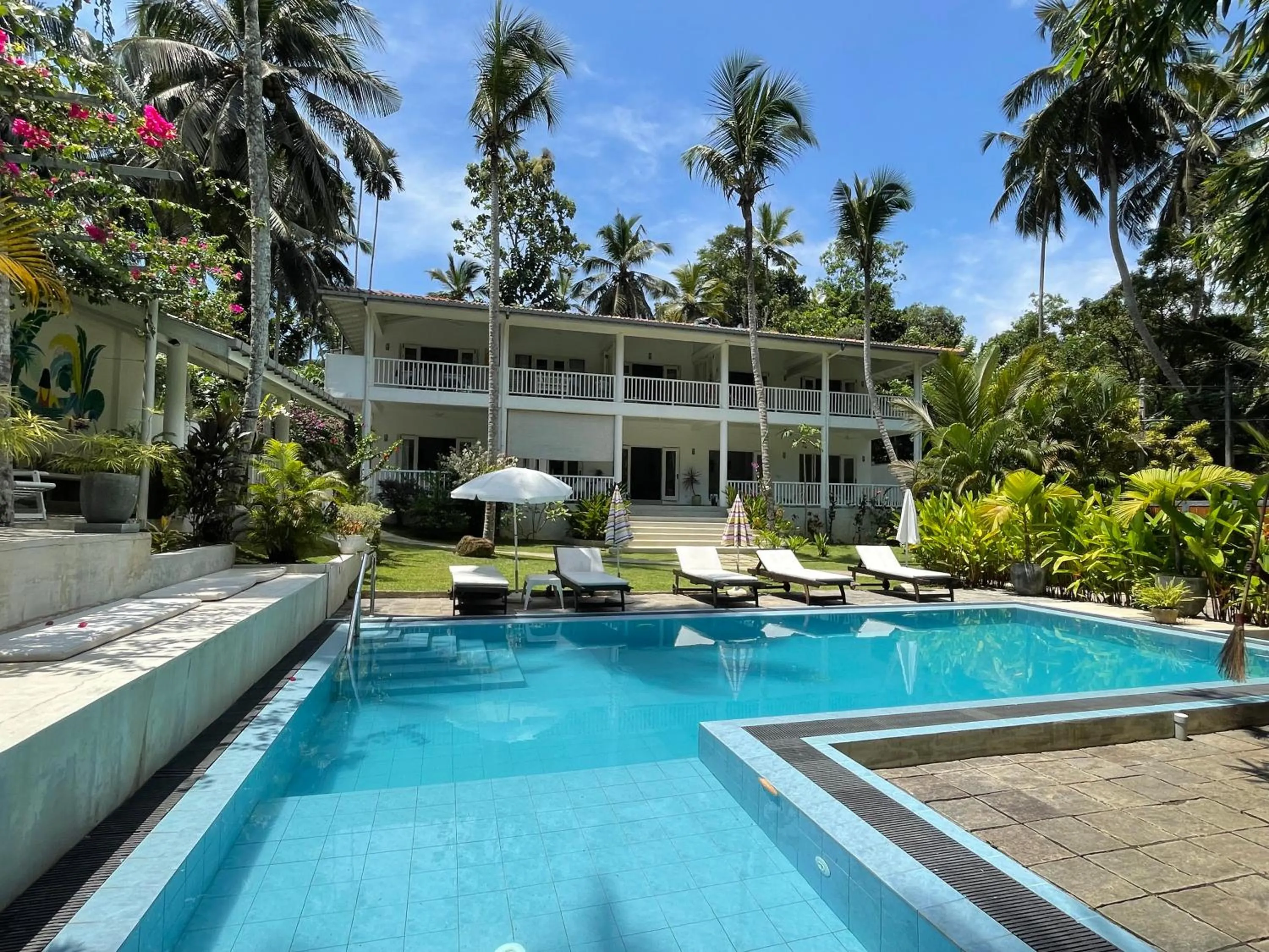 sunbed in Plantation House