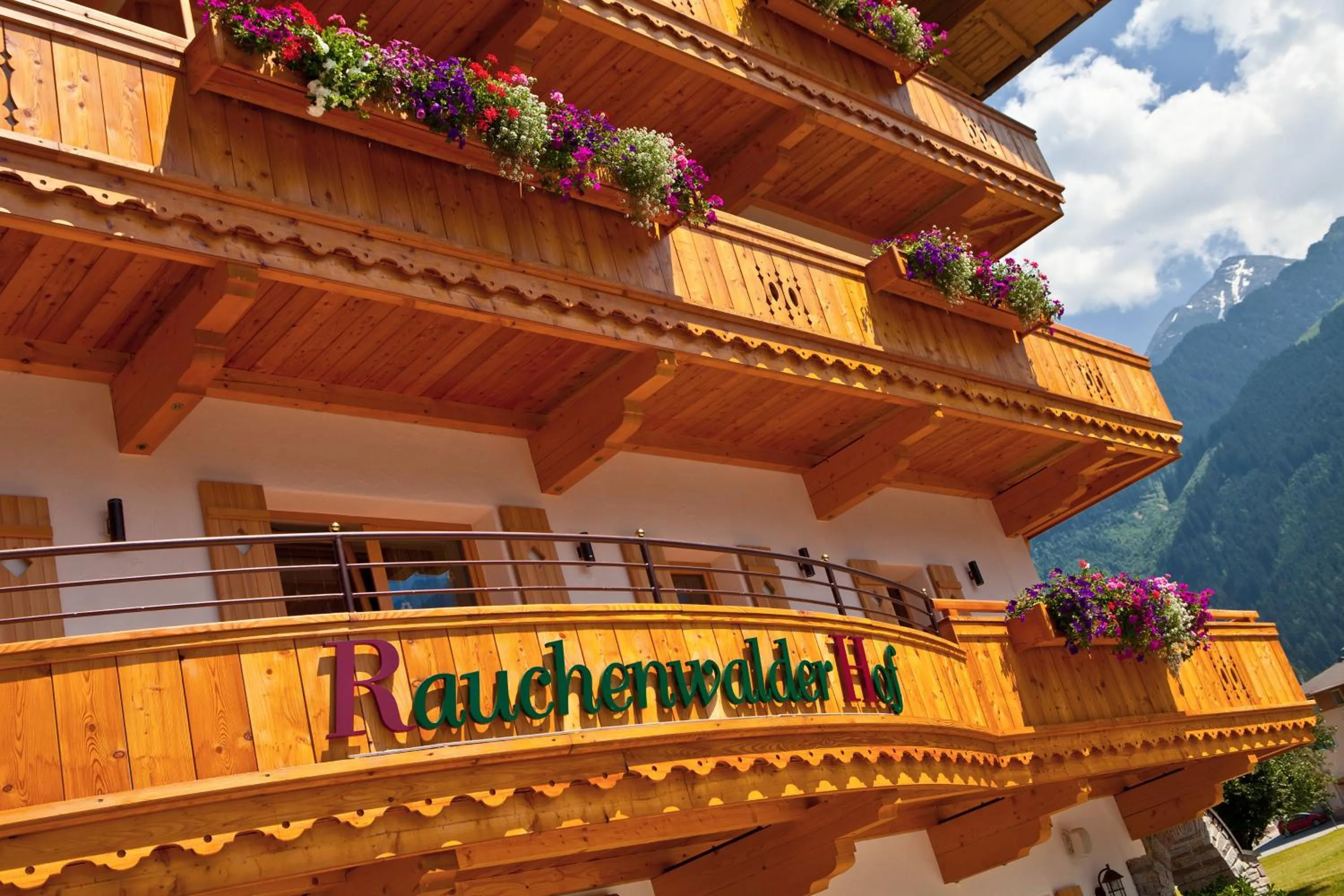 Facade/entrance in Landhotel Rauchenwalderhof