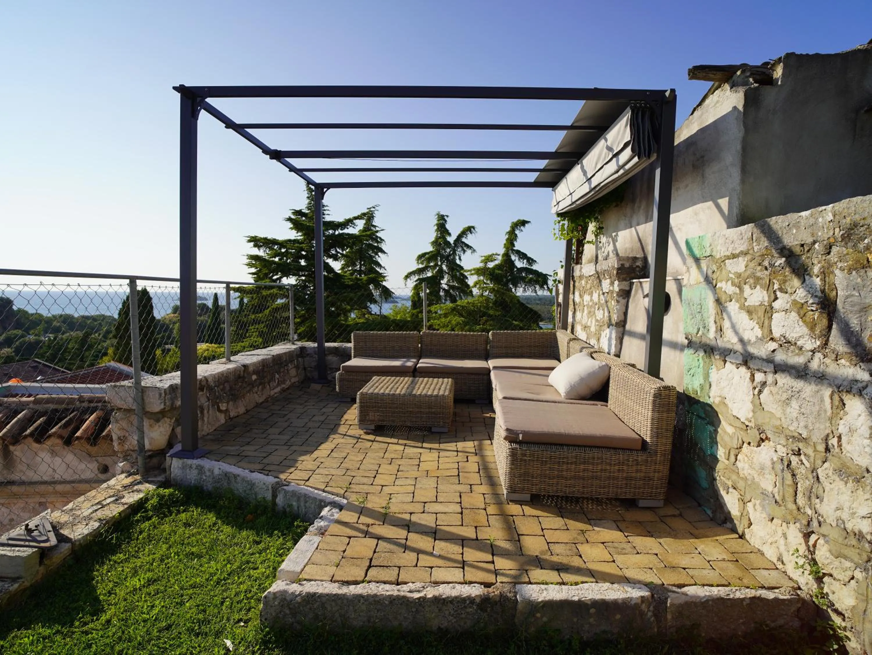 Property building in Hotel Vista