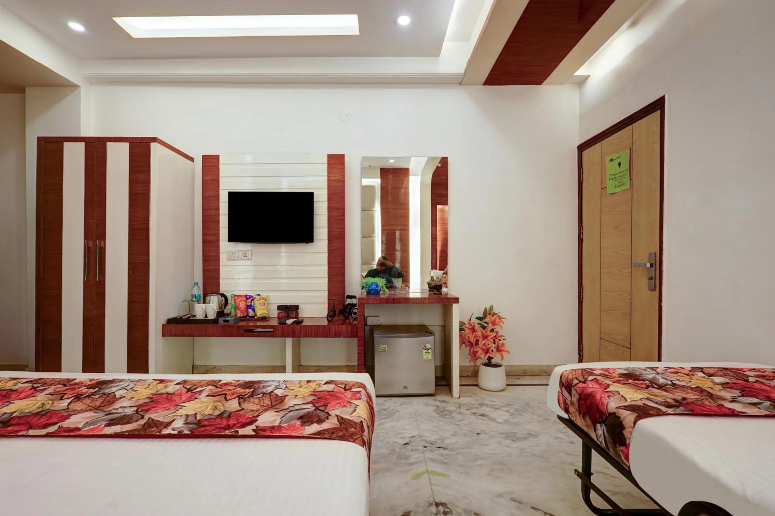 Bed in Hindustan By Backpackers Heaven - Traveller's Choice Award 2025 Best of Best Winning Hotel