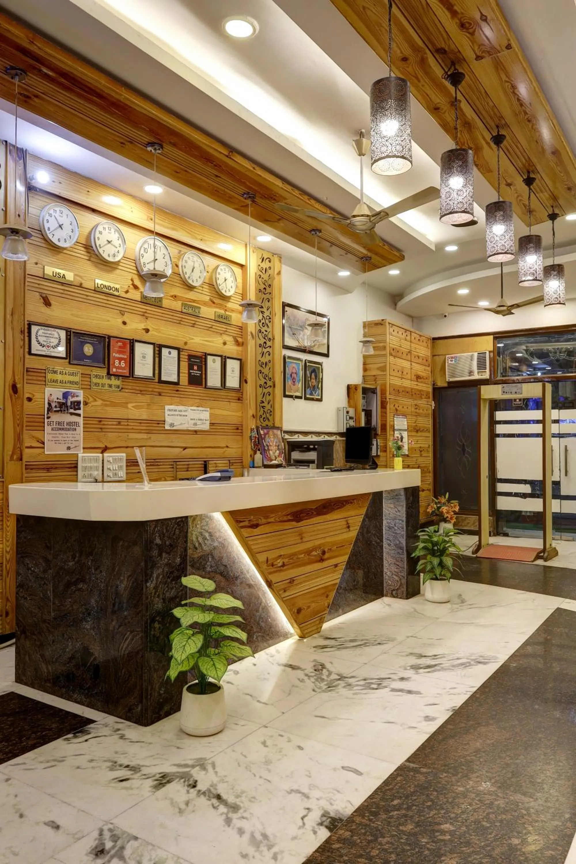 Lobby or reception in Hindustan By Backpackers Heaven - Traveller's Choice Award 2025 Best of Best Winning Hotel