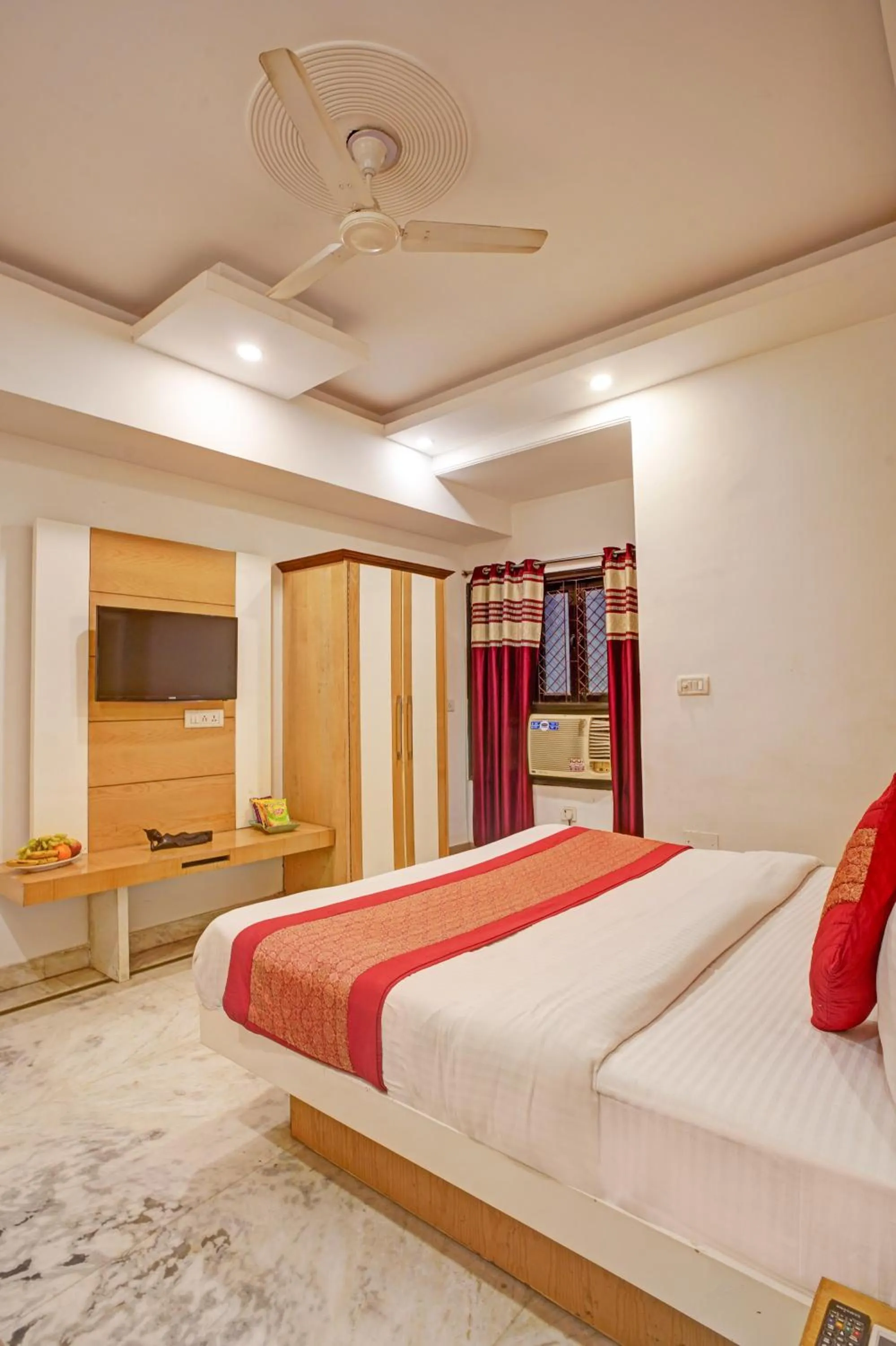 Bed in Hindustan By Backpackers Heaven - Traveller's Choice Award 2025 Best of Best Winning Hotel