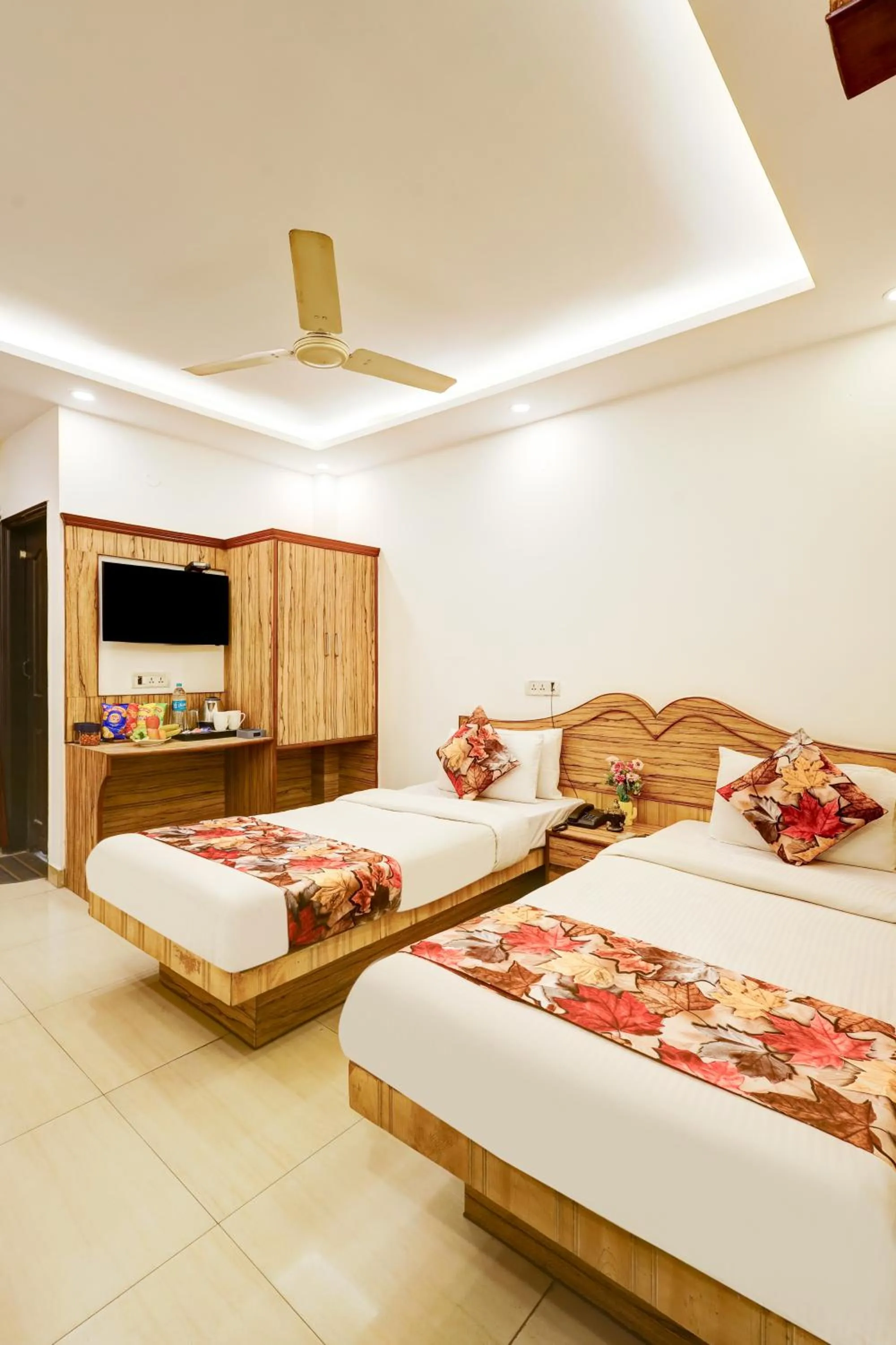 Bed in Hindustan By Backpackers Heaven - Traveller's Choice Award 2025 Best of Best Winning Hotel