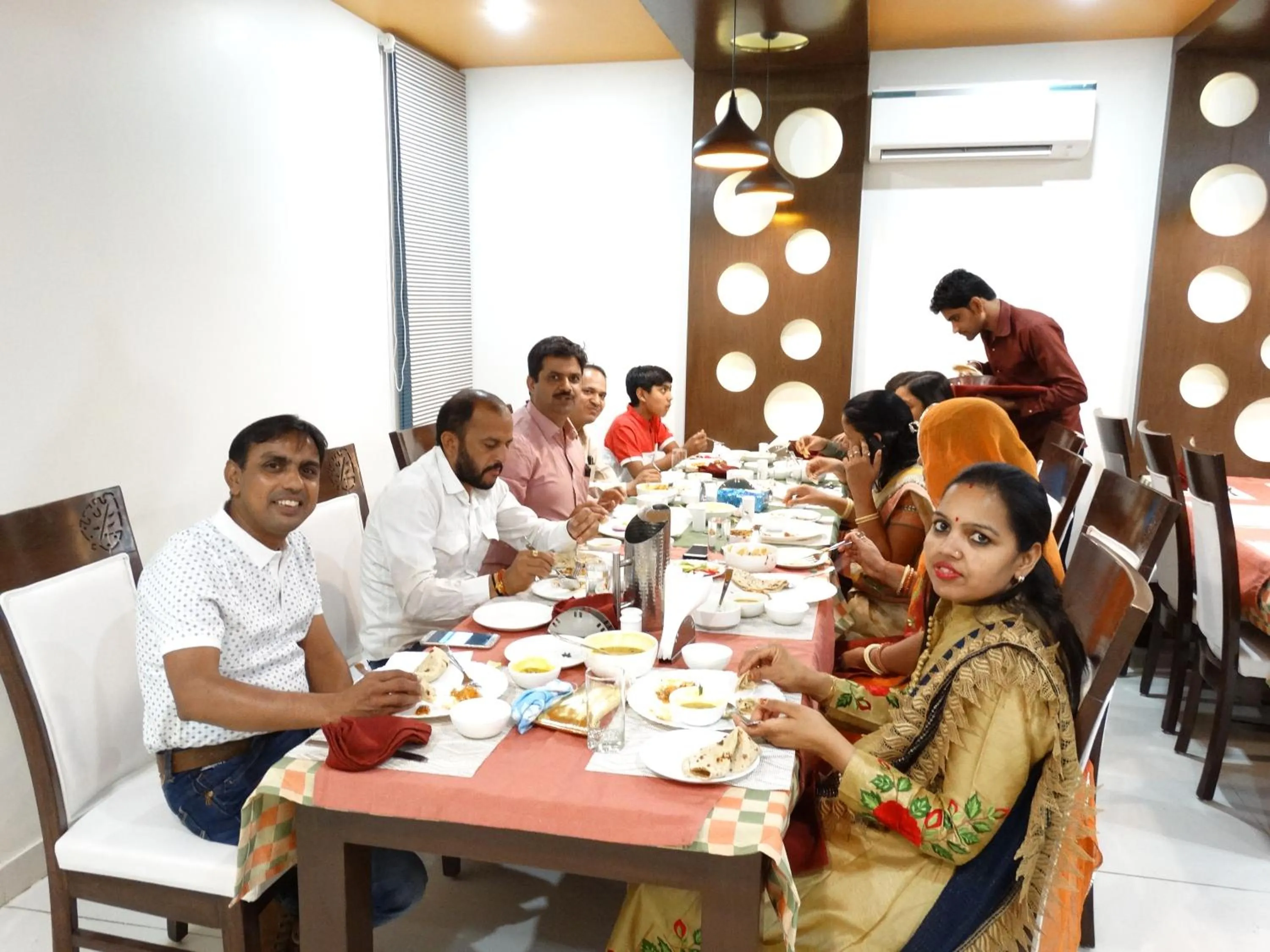 Breakfast in Royal Hopp-Inn Chittorgard