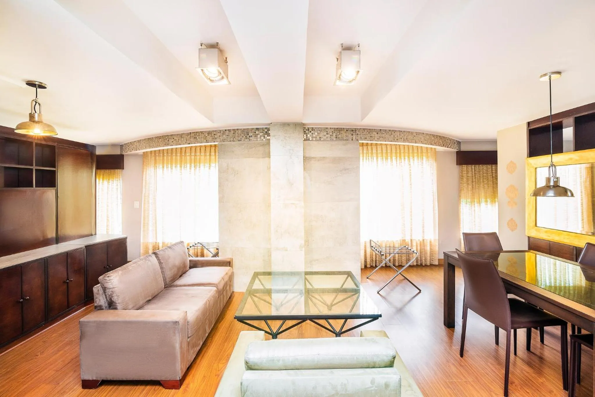 Bedroom in Lloyds Apartasuites Parque 93