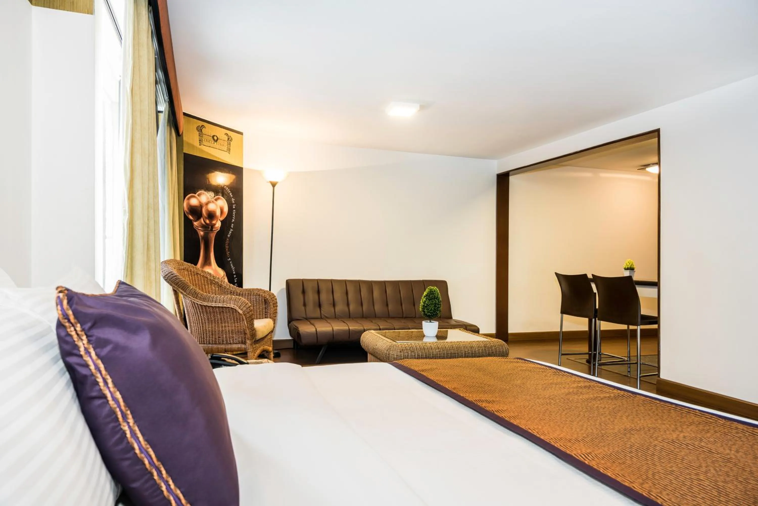 Photo of the whole room, Bed in Lloyds Apartasuites Parque 93