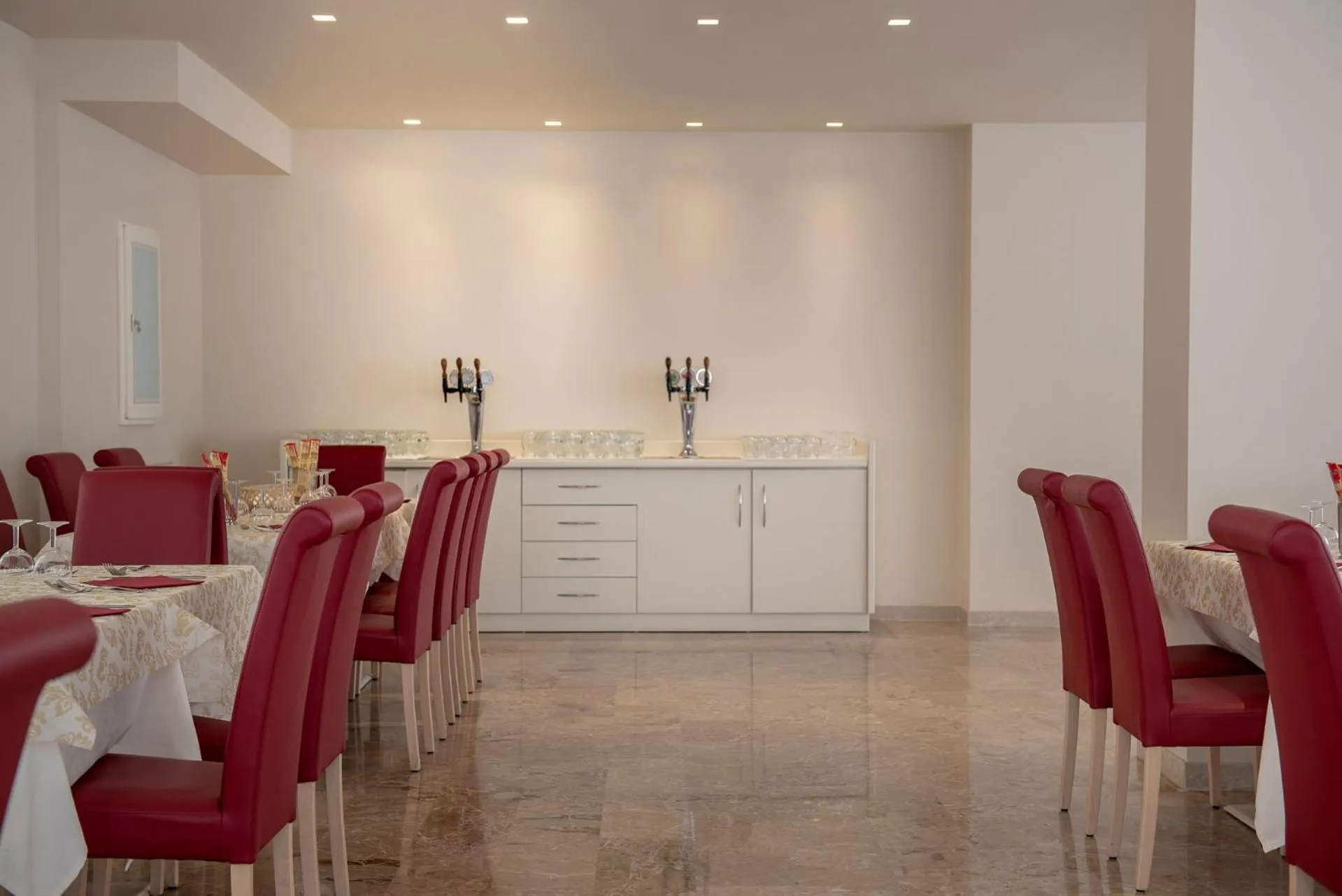 Seating area in Hotel Tiffany