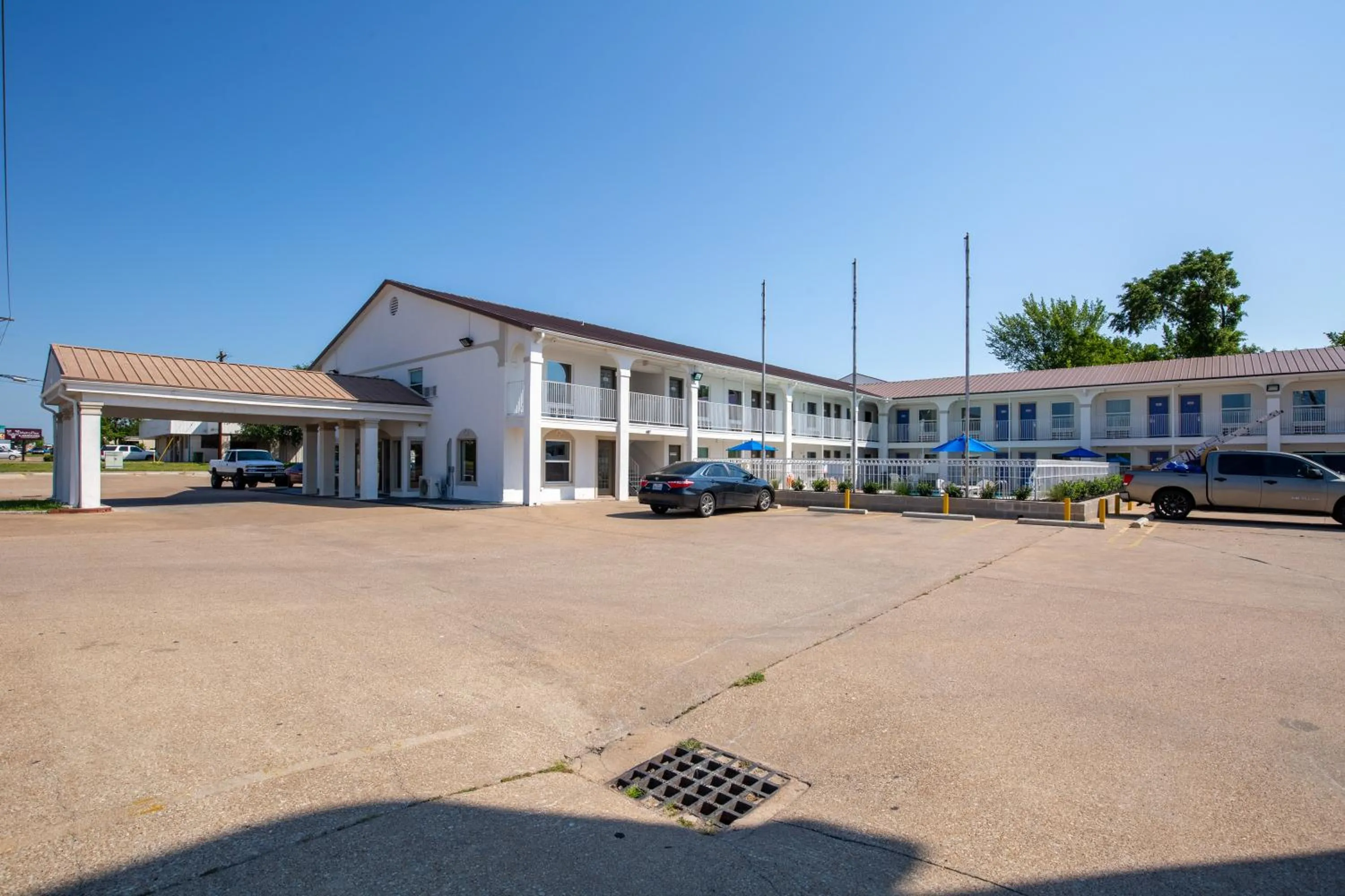 Facade/entrance in Studio 6-Bryan, TX - University Area