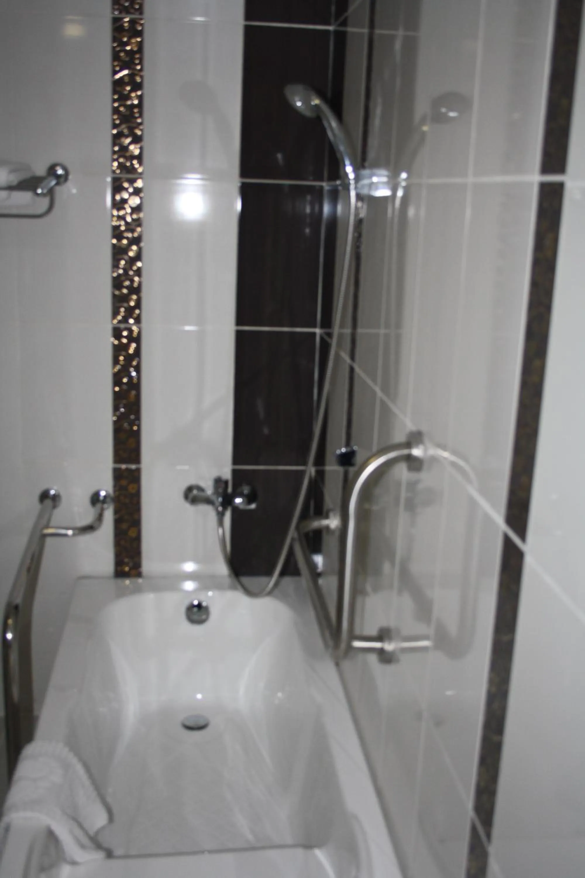 Bathroom in Gloria Tibi Hotel