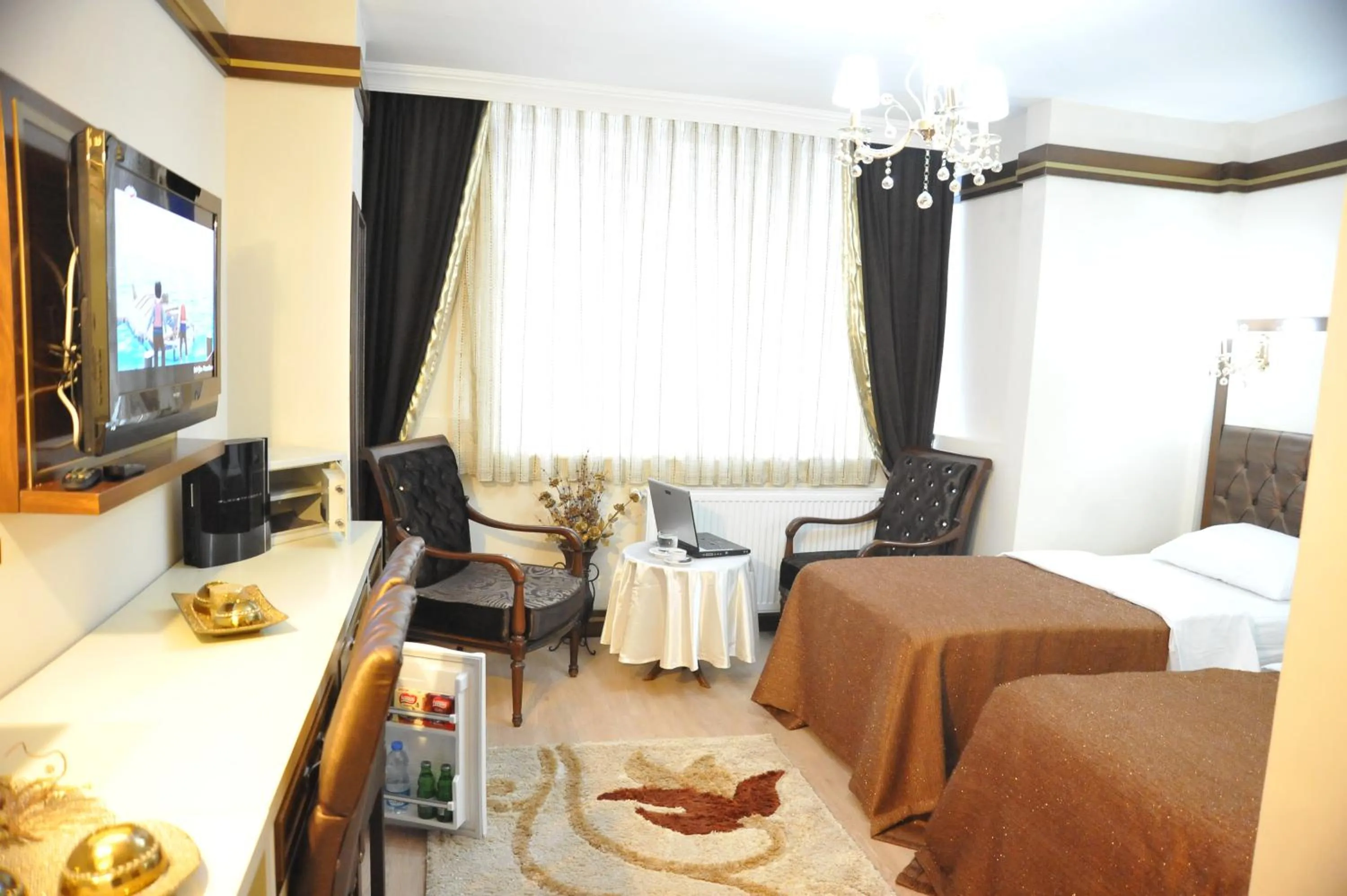 Photo of the whole room, Bed in Gloria Tibi Hotel