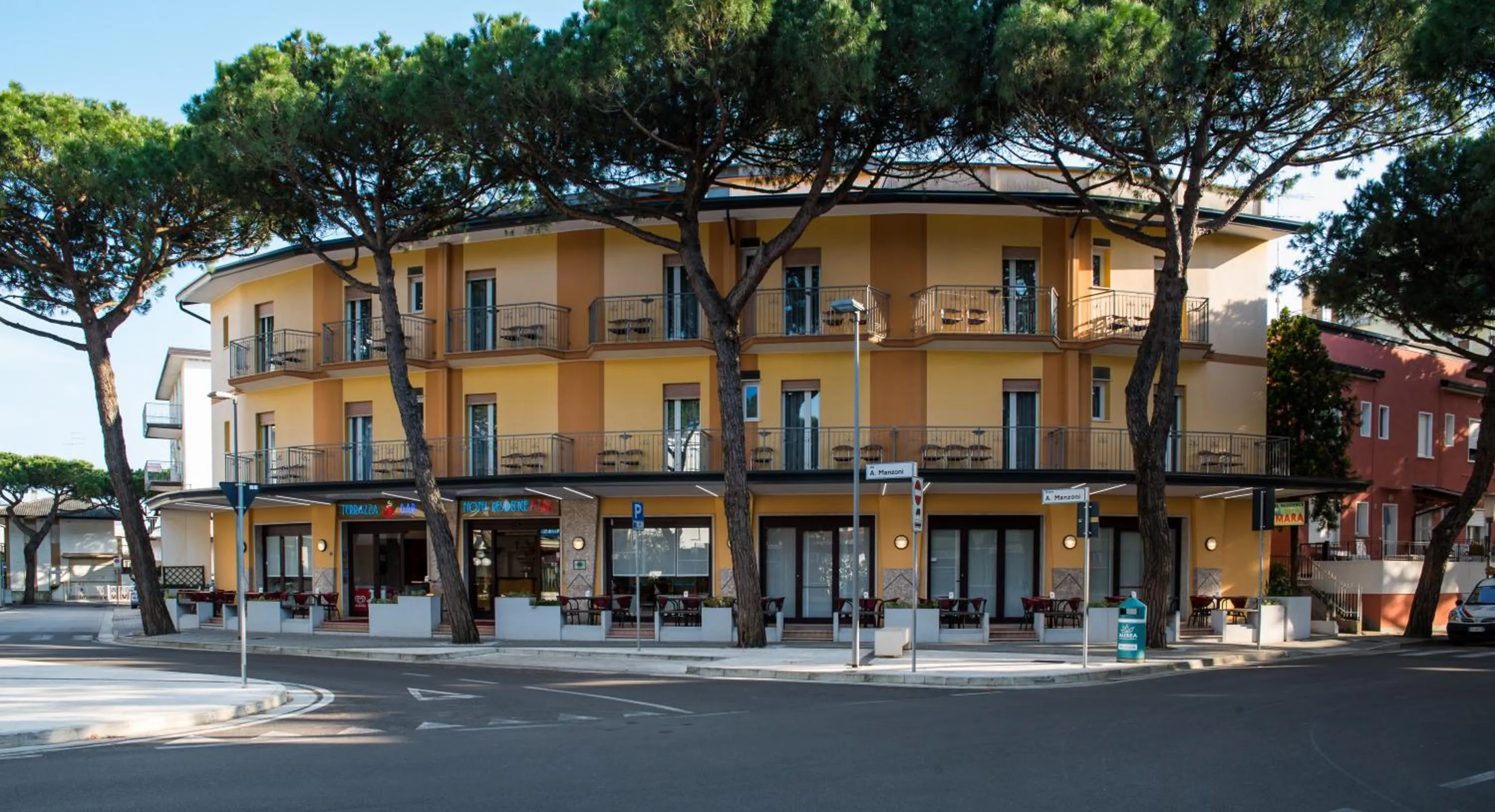 Property building in Hotel Residence Mara