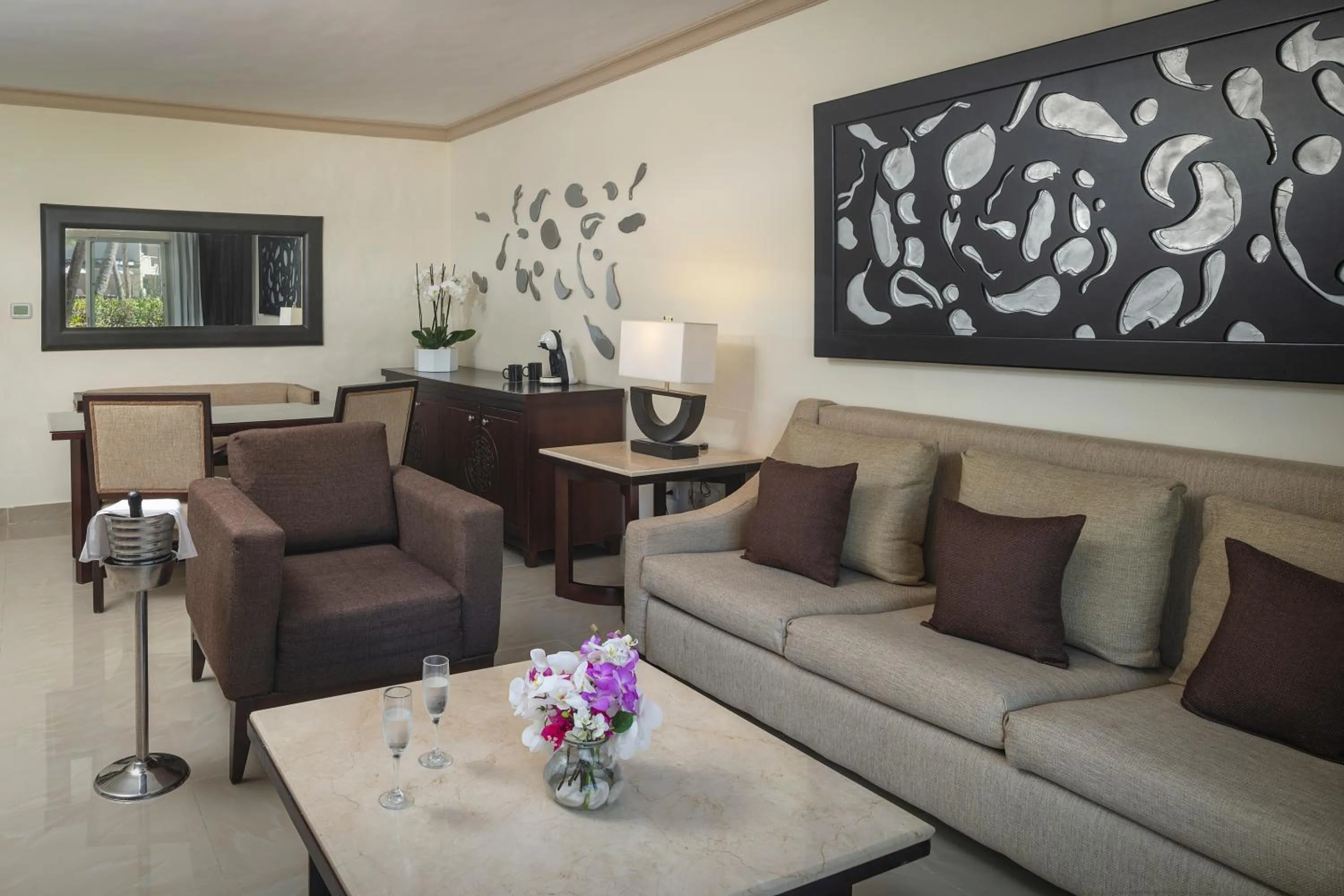 Living room in Jewel Palm Beach