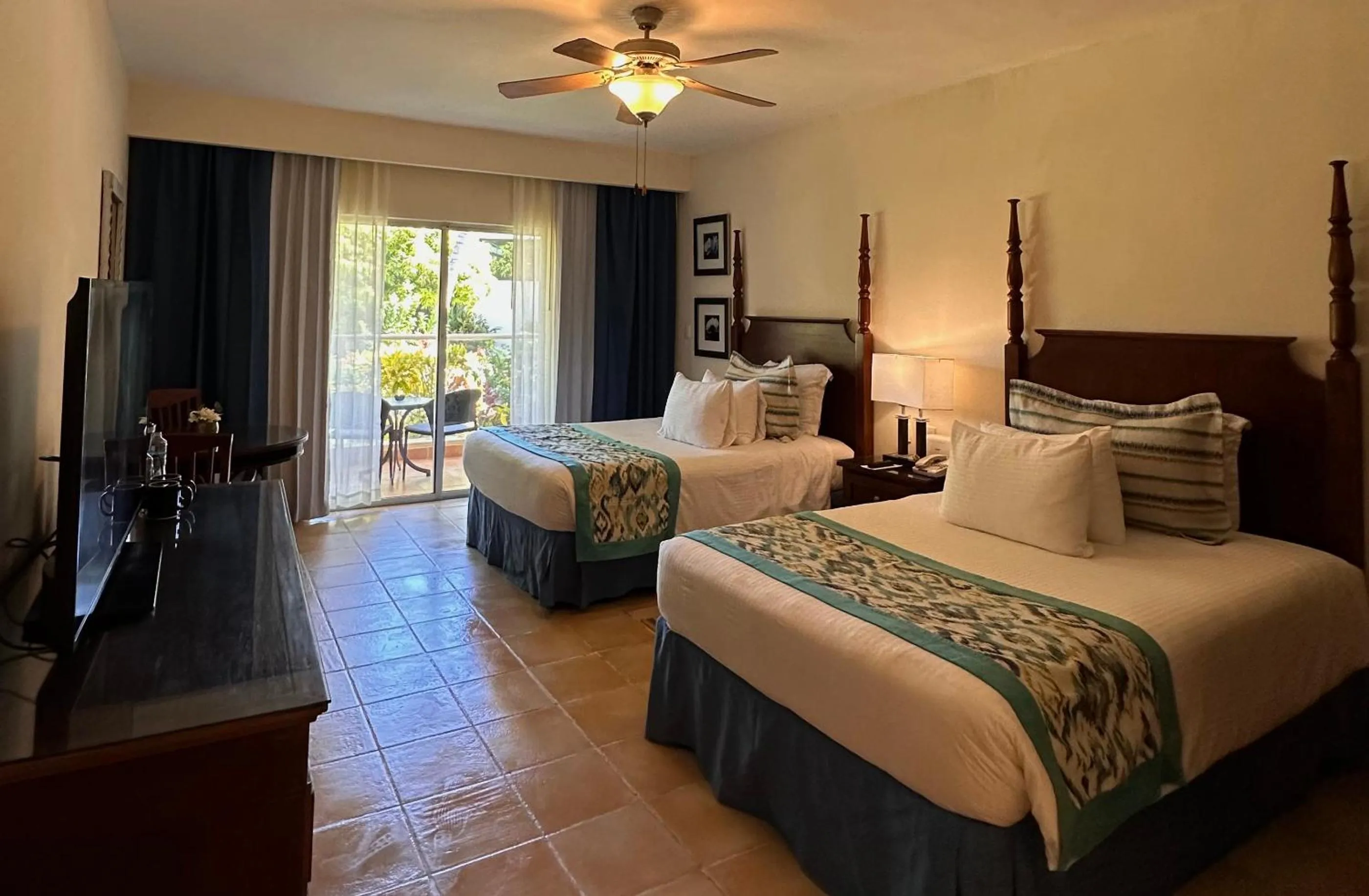 Bedroom in Jewel Palm Beach