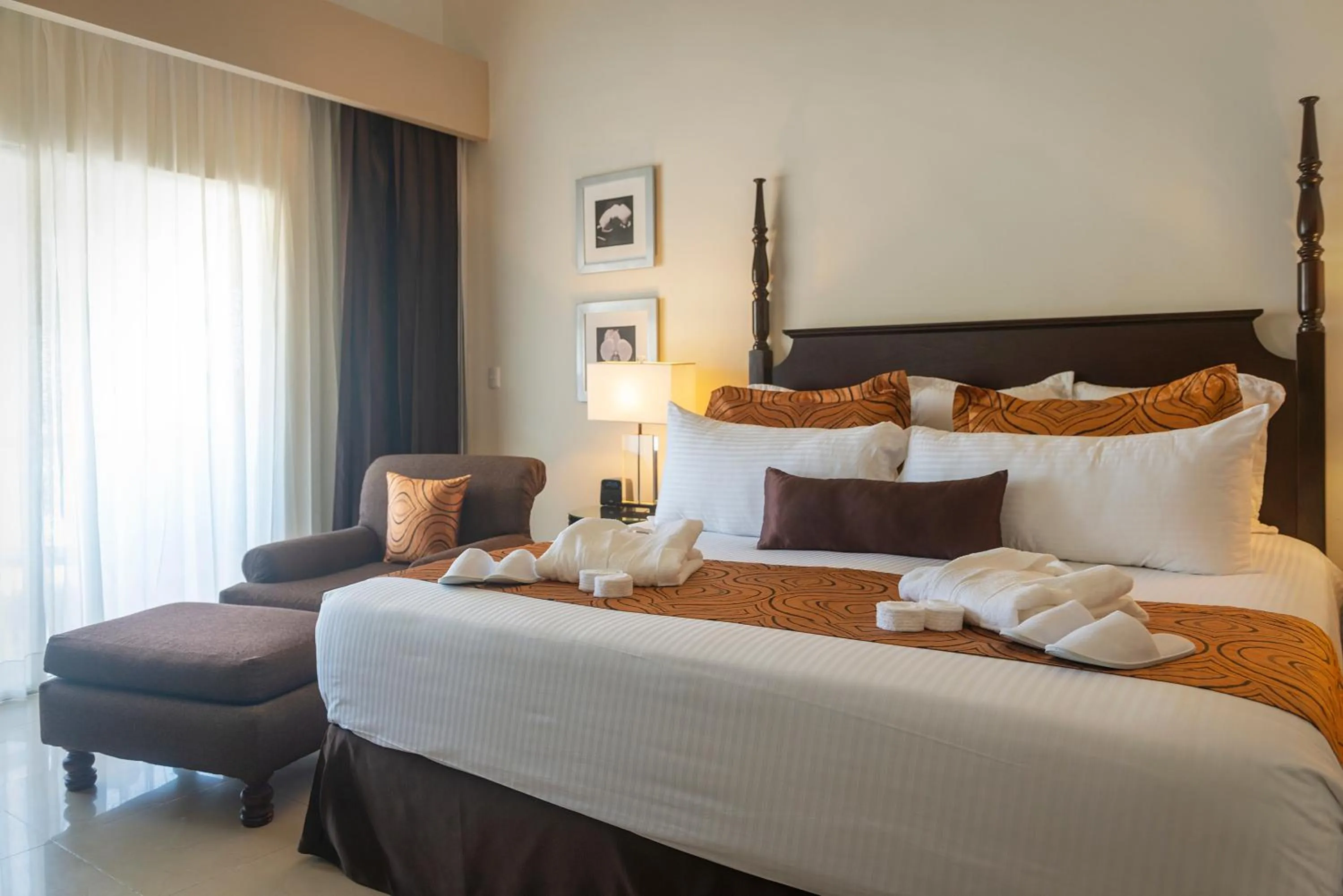 Bed in Jewel Palm Beach