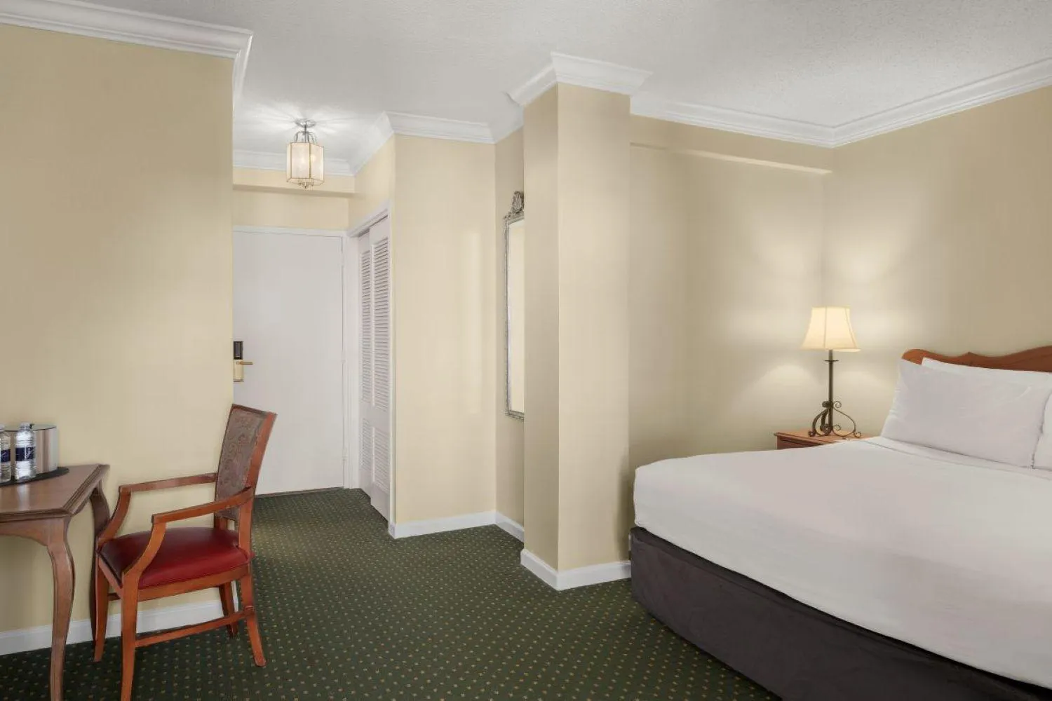 Bed in Maison Dupuy Hotel