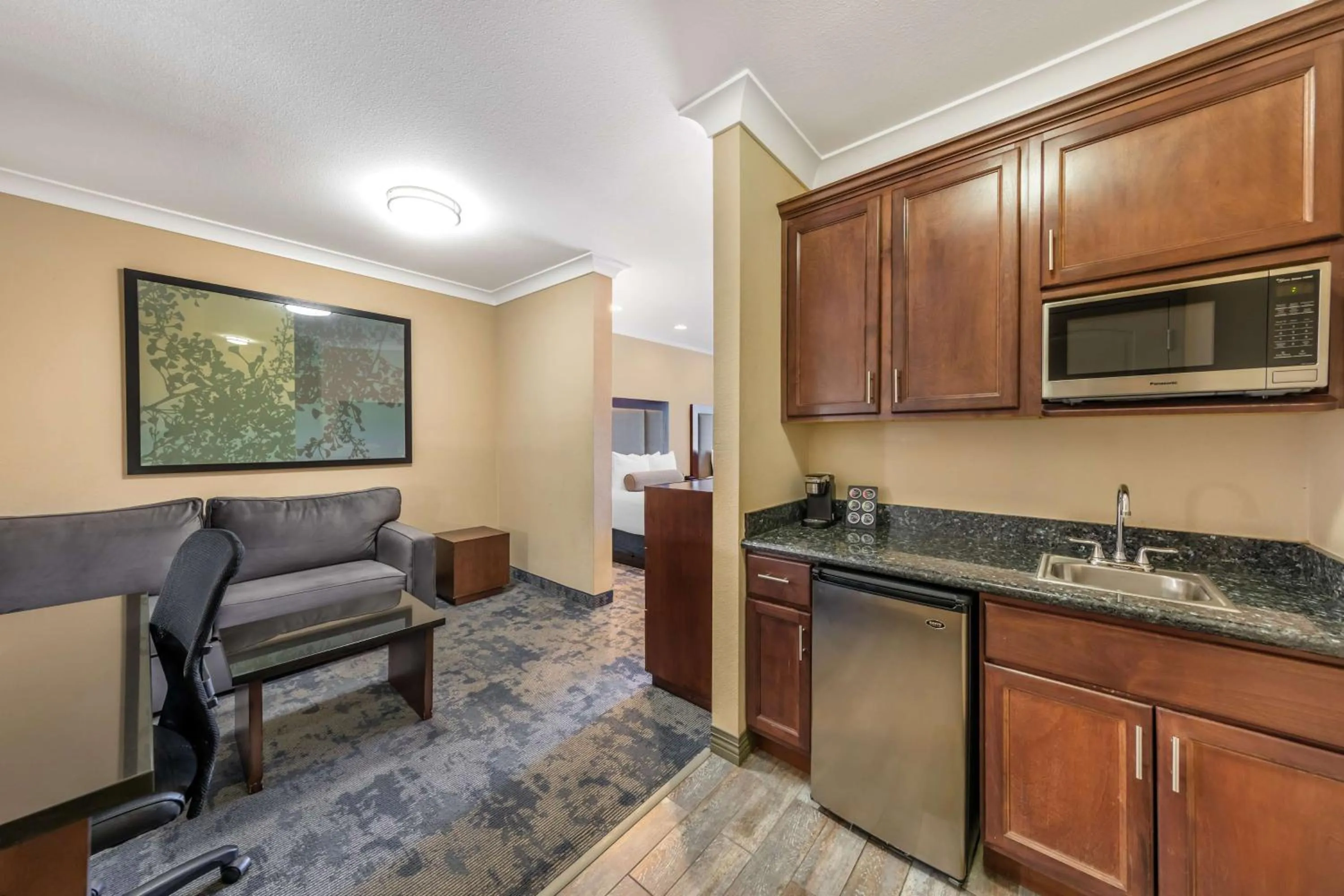 Photo of the whole room in Best Western PLUS Avita Suites