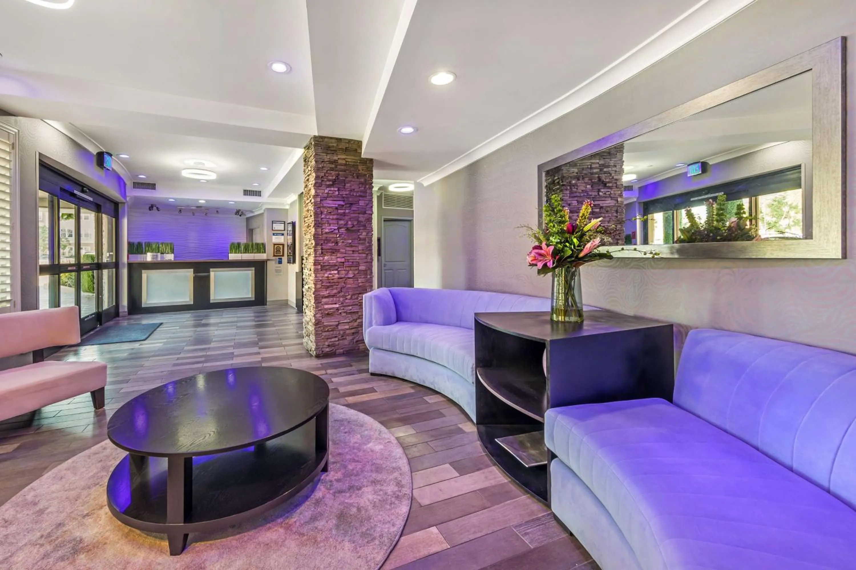 Lobby or reception in Best Western PLUS Avita Suites