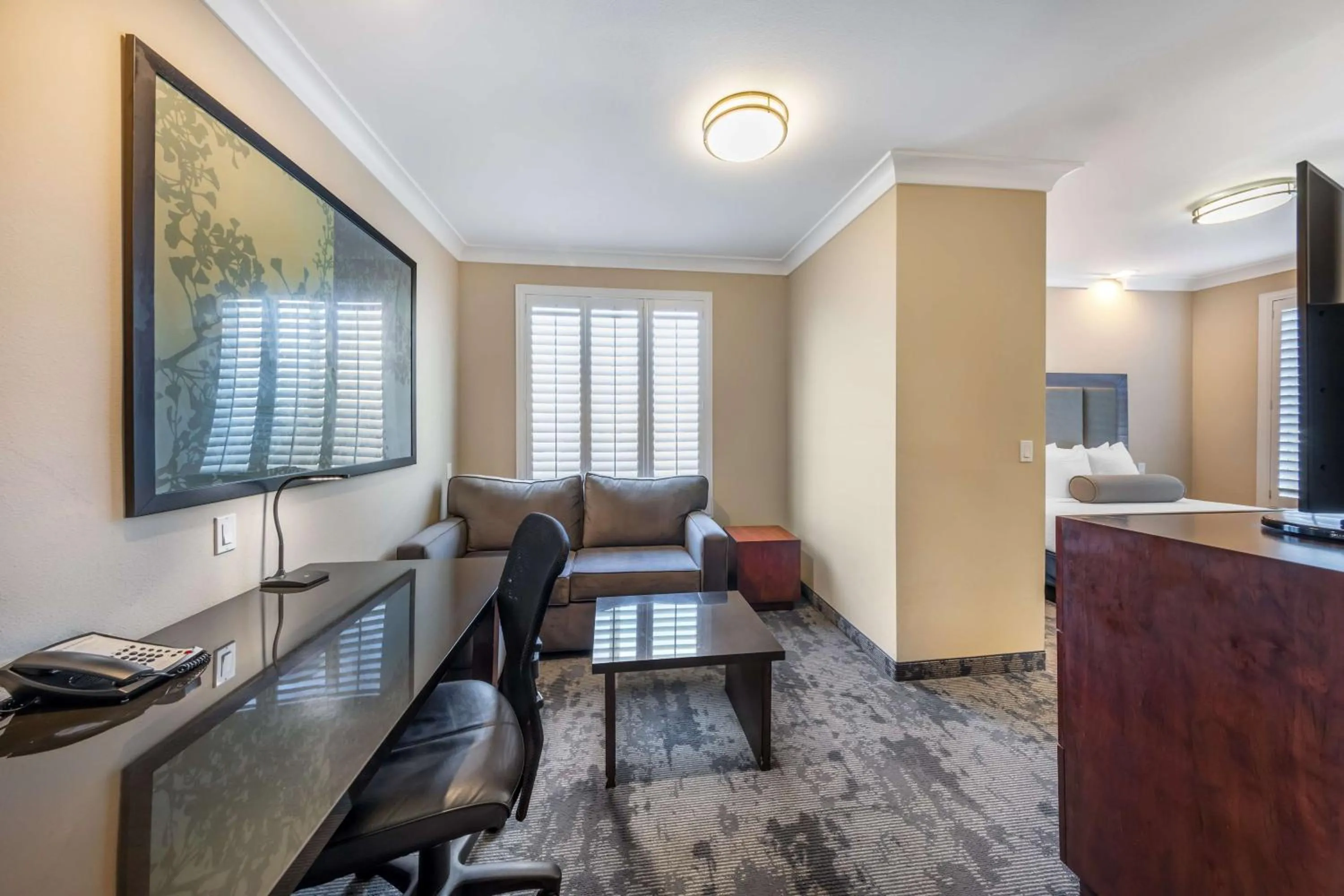 Photo of the whole room in Best Western PLUS Avita Suites