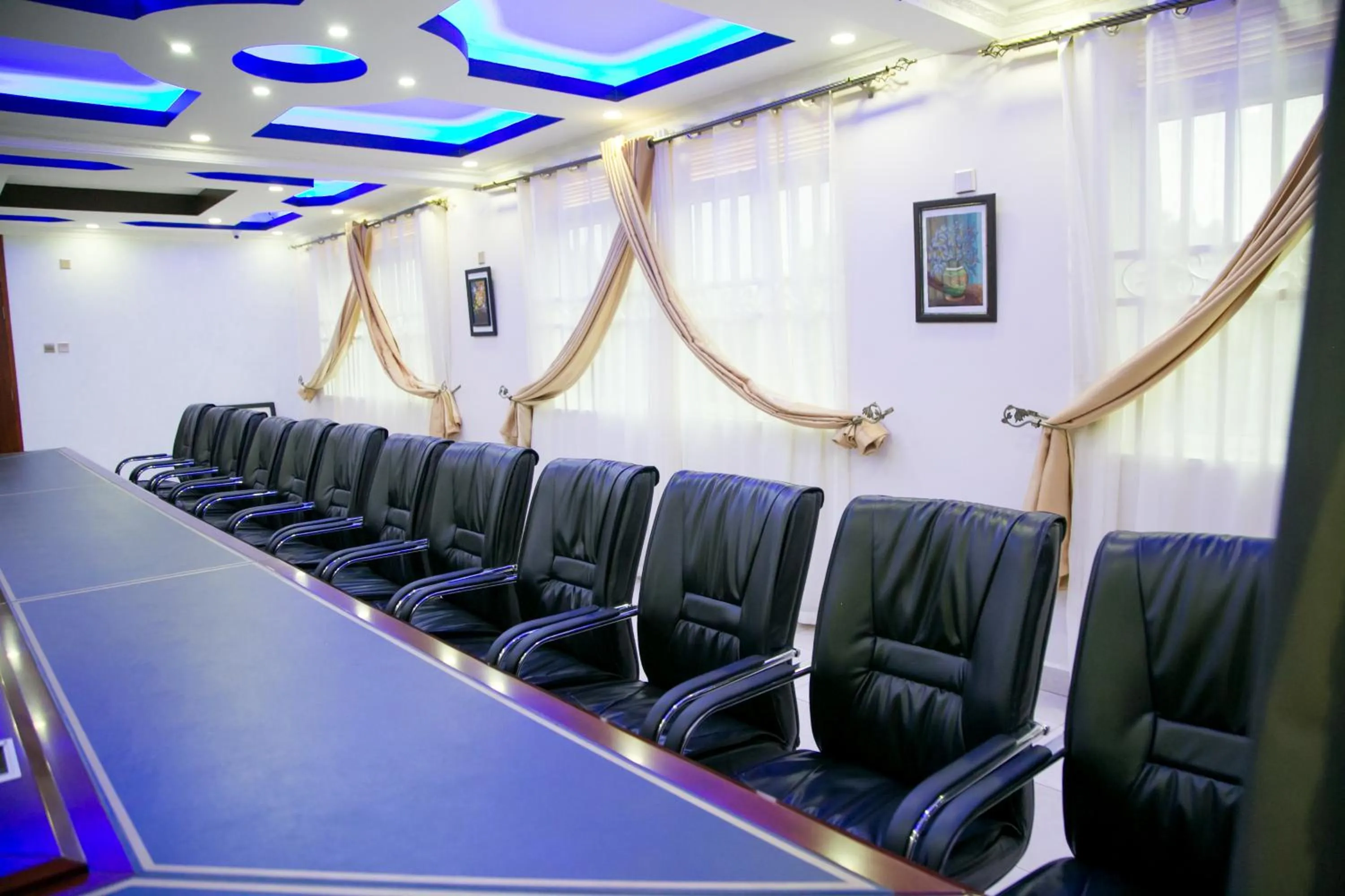 Business facilities in Red Sox Hotel Ltd