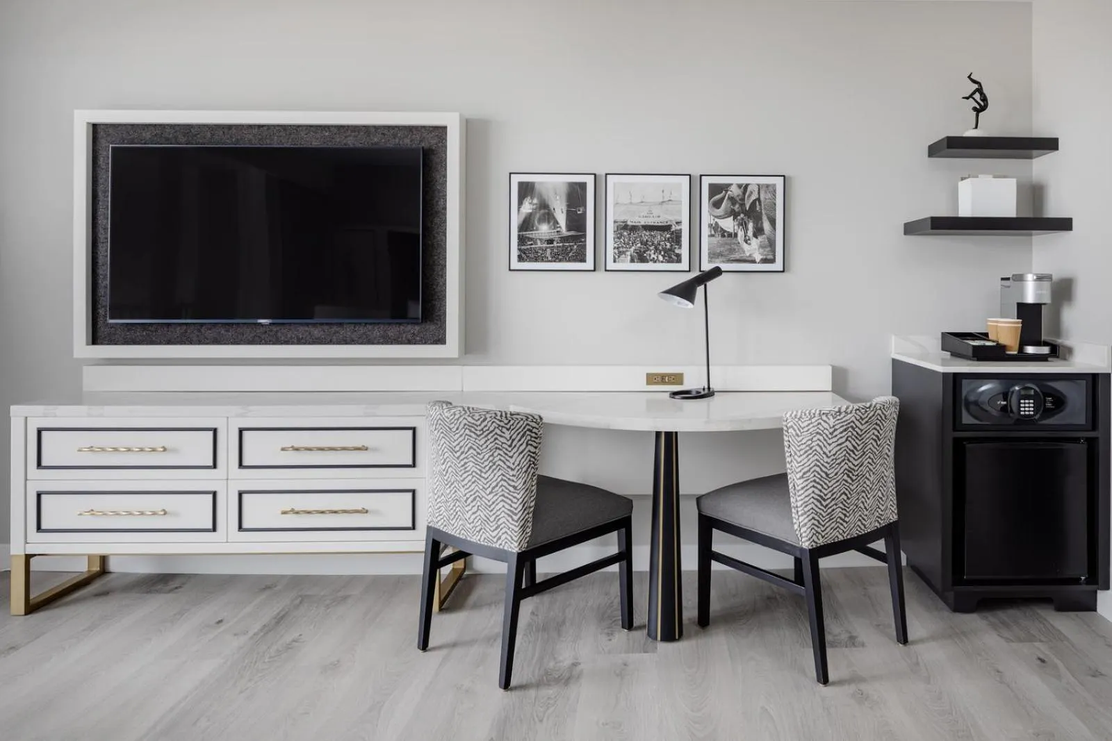 Cirque St Armands Beachside