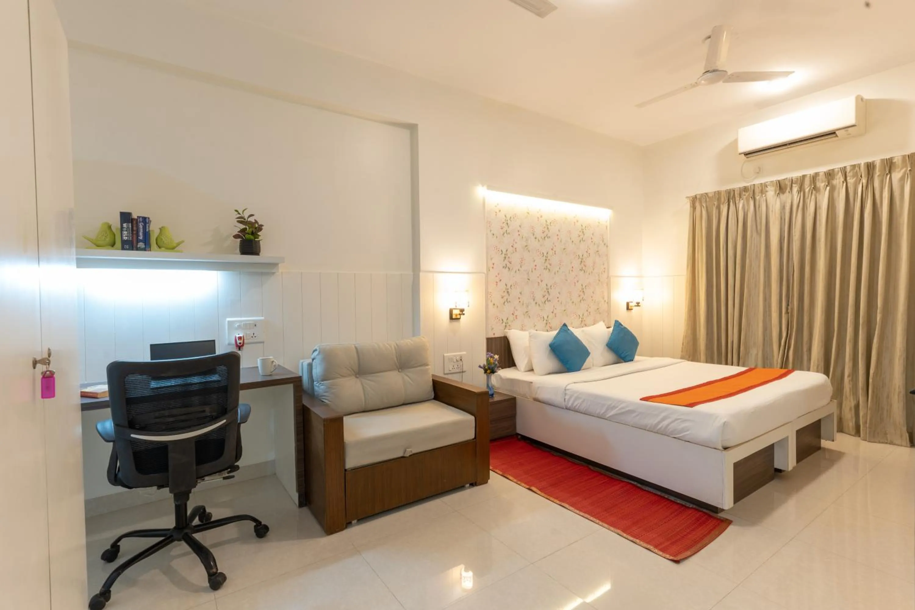 Bed in Bauhinia