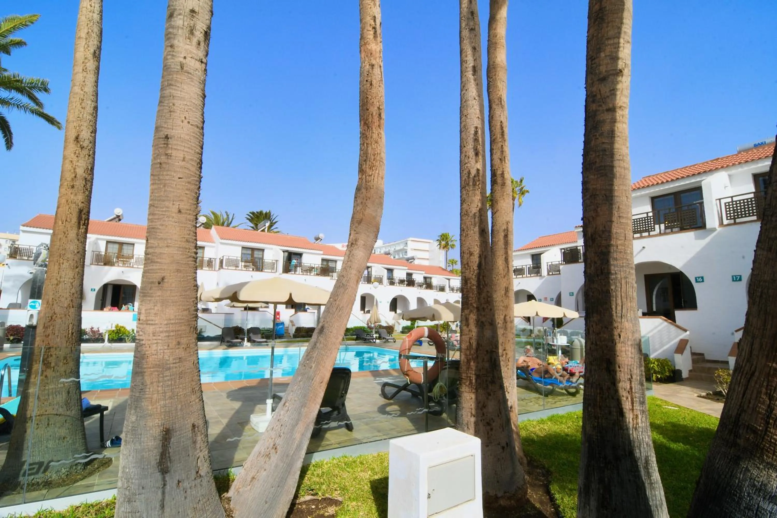 Swimming pool in Playamar Bungalows