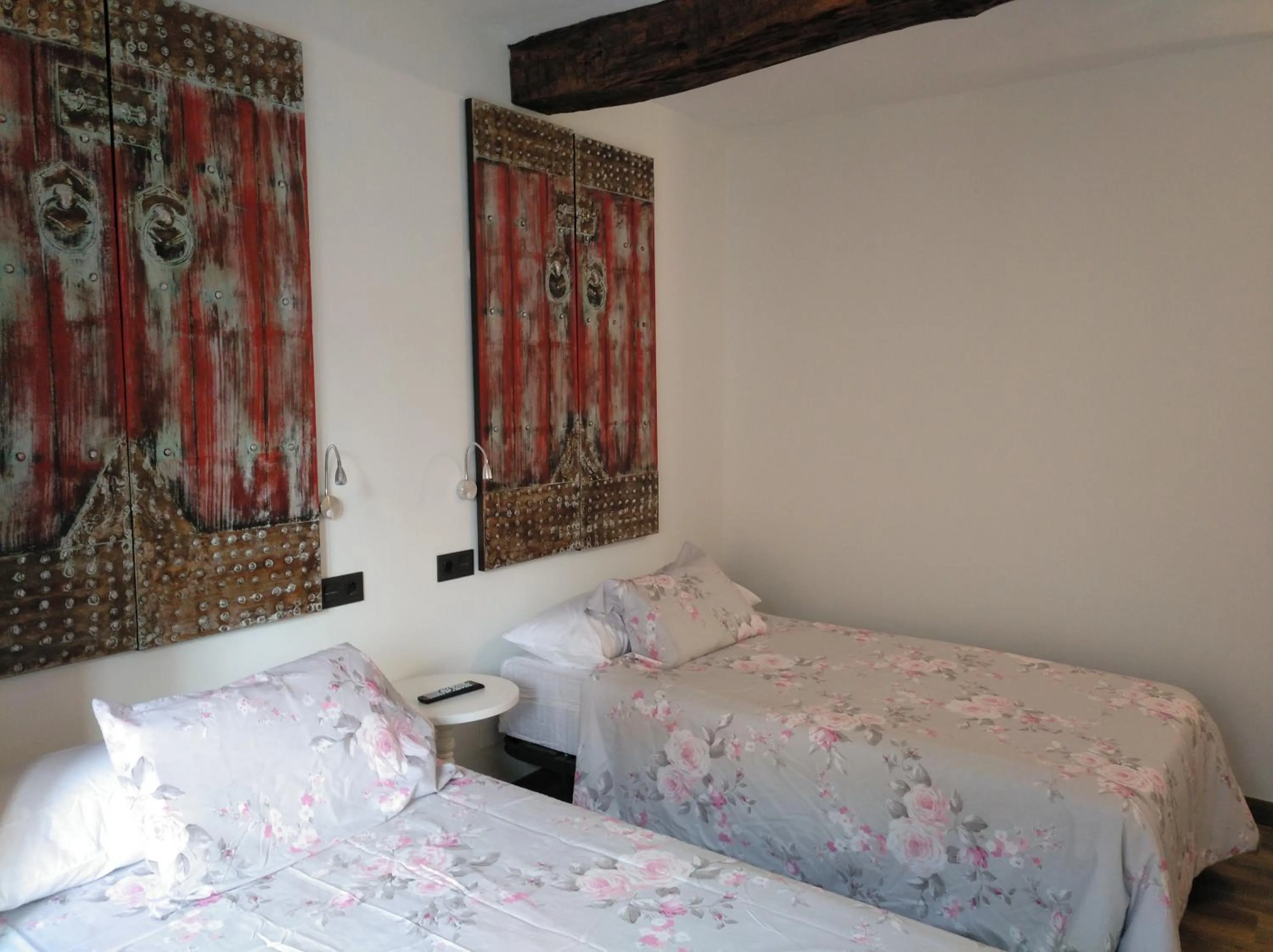 Photo of the whole room, Bed in Hotel La Huella Del Camino