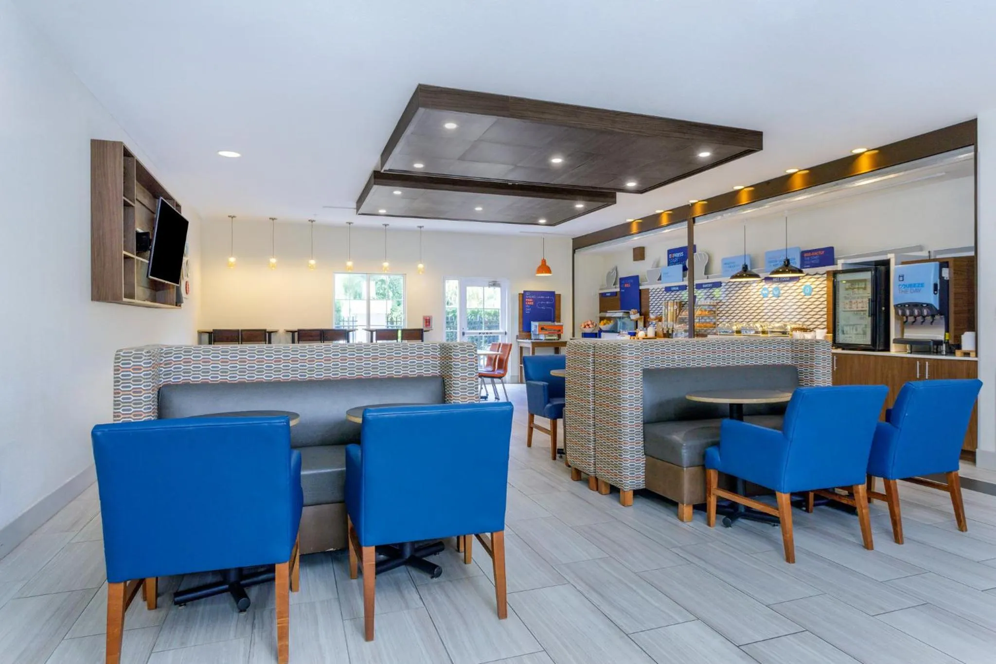 Breakfast in Holiday Inn Express Tampa North Telecom Park by IHG