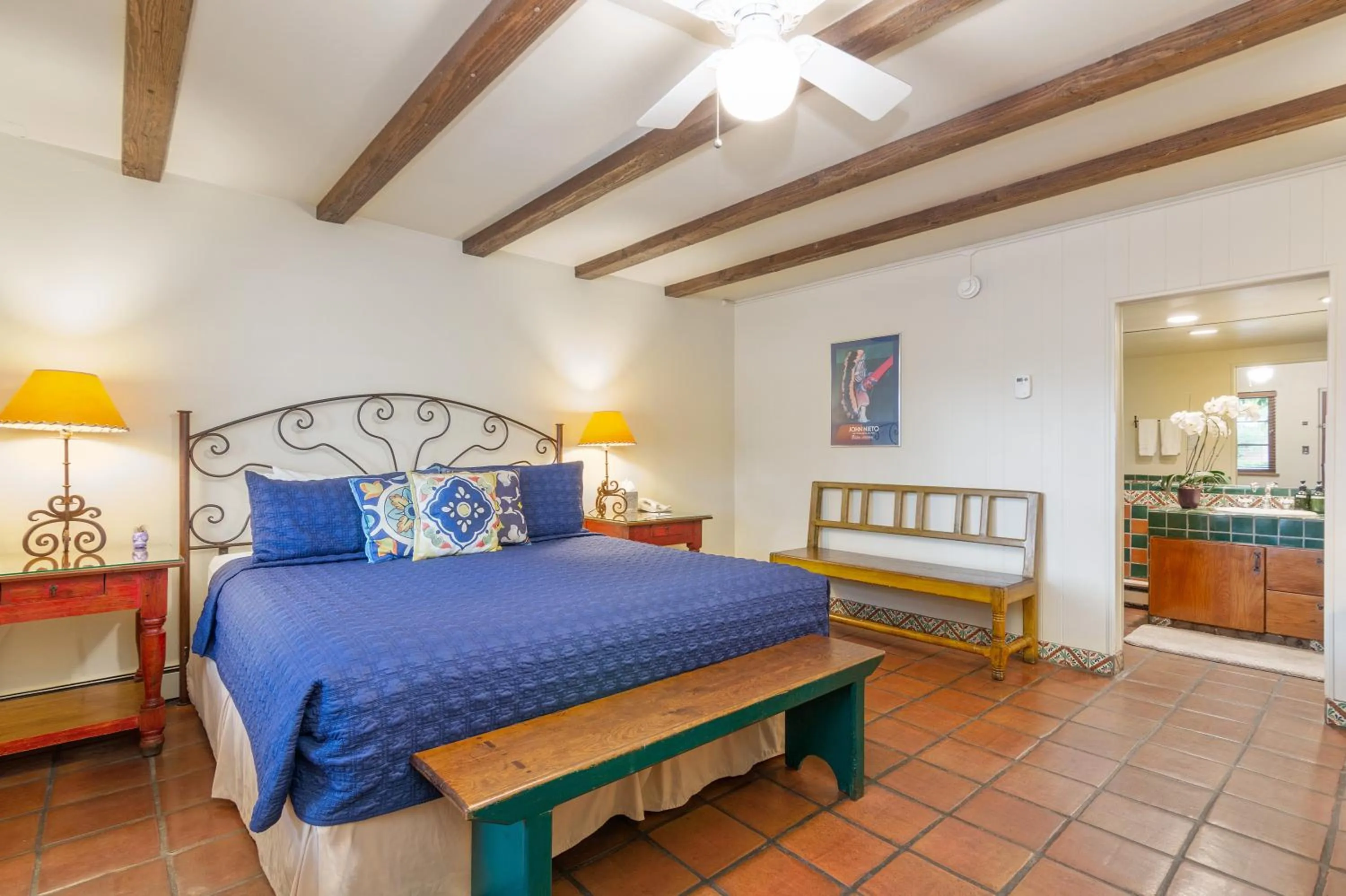 Photo of the whole room, Bed in Santa Fe Motel & Inn