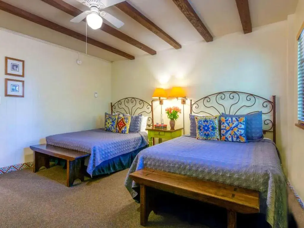 Standard Room with Two Queen Beds - Not Pet Friendly in Santa Fe Motel & Inn Standard Room with Two Queen Beds - Not Pet Friendly in Santa Fe Motel & Inn