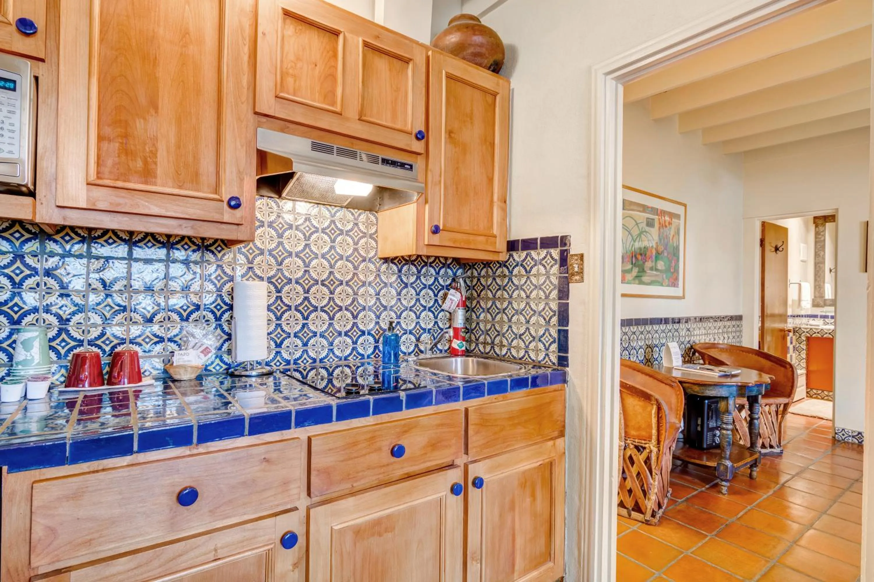 Kitchen or kitchenette in Santa Fe Motel & Inn