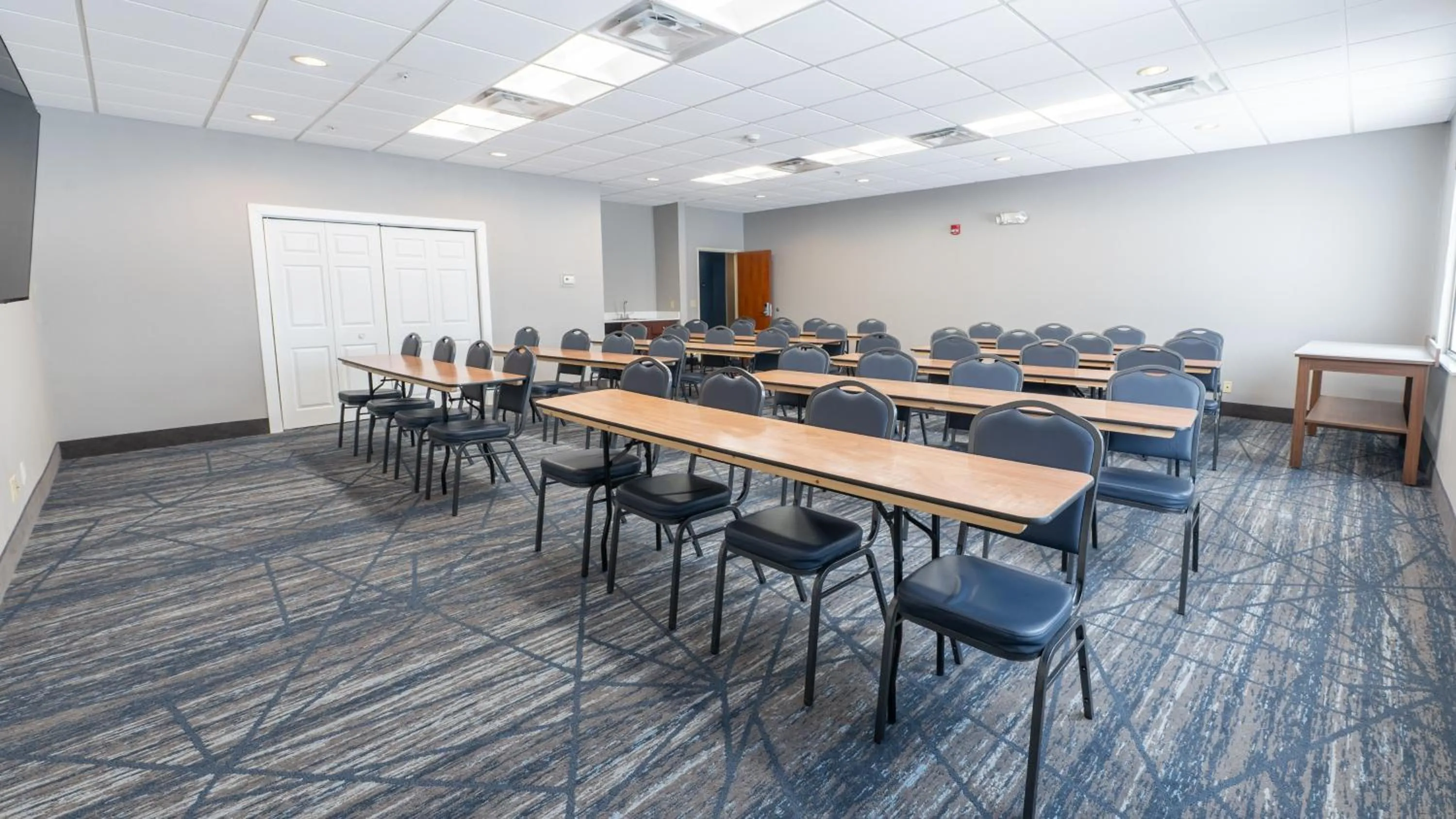 Meeting/conference room in Holiday Inn Express Hotel & Suites Anderson by IHG