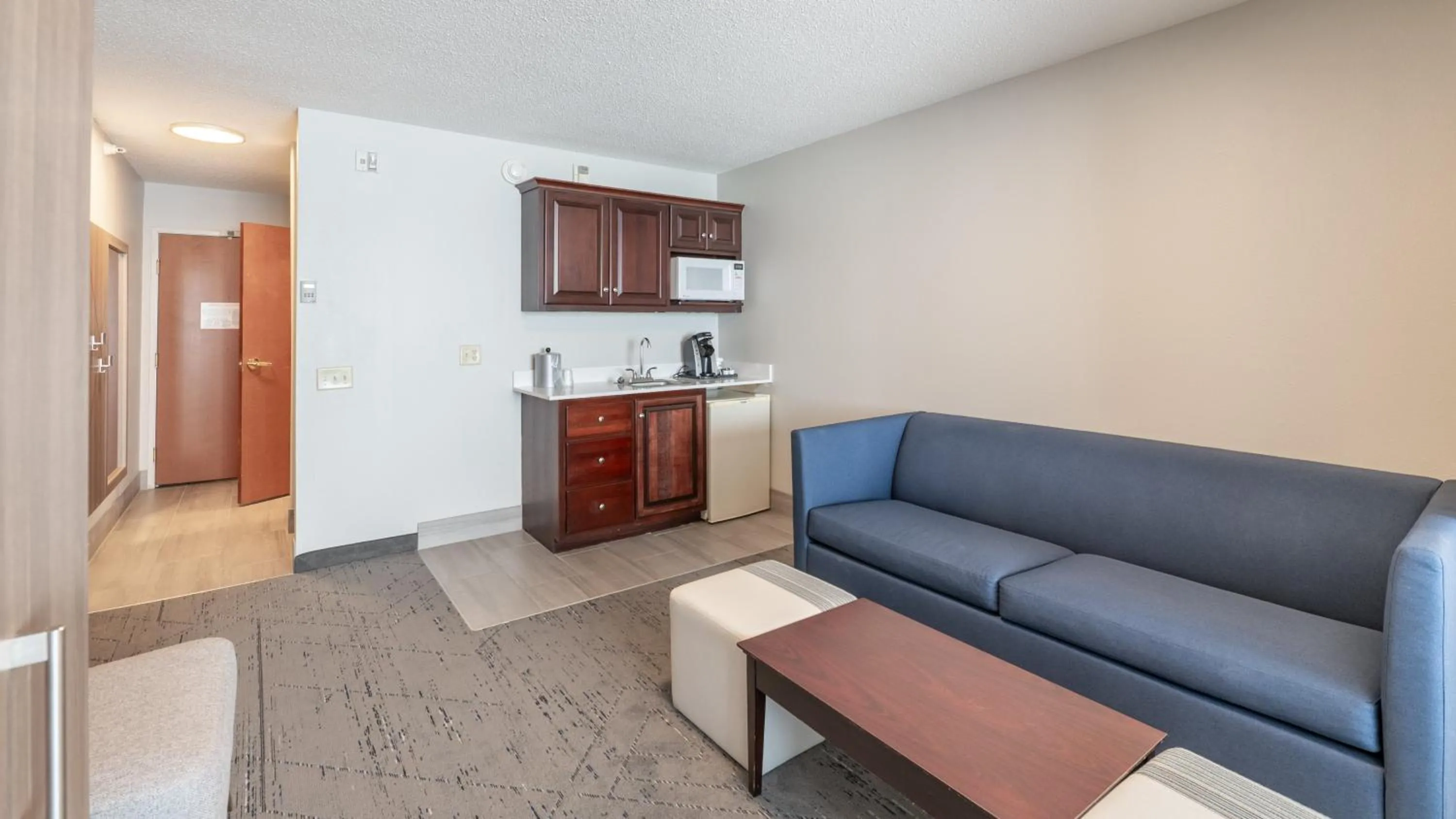 Photo of the whole room in Holiday Inn Express Hotel & Suites Anderson by IHG